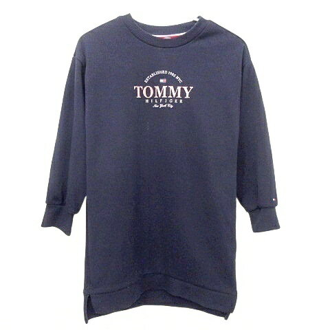 【中古】トミーヒルフィガー TOMMY HILFIGER ワンピース 長袖 女の子 子供服 110 紺 ネイビー ■GY54 A0124 キッズ 【ベクトル 古着】 260124ブランドトミーヒルフィガー TOMMY HILFIGER表記サイズ110実寸サイズ肩幅：37.5cm　身幅：34cm　袖丈：33.5cm　総丈：（背面）58.5cm　　素材レーヨン49％、ポリエステル45%、ポリウレタン6％色黒寄りのネイビー仕様-状態・プリントにやや割れ ・リブ中心として全体に細かな毛玉あり ・胸元に少々の汚れ その他に目立ったダメージはなく、問題なくご使用いただける商品です。 ※あくまでも中古品ですので掲載写真や記載内容をご確認いただき、ご理解の上ご購入ください。付属品-備考こちらのお品物は店舗で保管しておらず、店頭販売出来かねます。（※お取り寄せも出来かねます）商品のお問い合わせの回答を休止しております。＊各商品ページの商品詳細等をご確認の上ご購入ください。【中古】トミーヒルフィガー TOMMY HILFIGER ワンピース 長袖 女の子 子供服 110 紺 ネイビー ■GY54 A0124 キッズ 【ベクトル 古着】 260124状態ランク　”AB”詳細については、下記および「状態ランクについて」ページをご覧ください。未使用・新品の商品ほぼ新品同様の商品使用感が少なく、かなり状態の良い商品使用感はあるが、傷や汚れの少ない商品使用感の他、傷や汚れが見られる商品かなり大きな傷みがある難あり商品※S〜CランクはUSED品となりますので、使用感をご理解の上でご入札下さい。状態ランクについてinformationブランドトミーヒルフィガー TOMMY HILFIGER表記サイズ110実寸サイズ肩幅：37.5cm　身幅：34cm　袖丈：33.5cm　総丈：（背面）58.5cm　　素材レーヨン49％、ポリエステル45%、ポリウレタン6％色黒寄りのネイビー仕様-状態・プリントにやや割れ ・リブ中心として全体に細かな毛玉あり ・胸元に少々の汚れ その他に目立ったダメージはなく、問題なくご使用いただける商品です。 ※あくまでも中古品ですので掲載写真や記載内容をご確認いただき、ご理解の上ご購入ください。付属品-備考こちらのお品物は店舗で保管しておらず、店頭販売出来かねます。（※お取り寄せも出来かねます）商品のお問い合わせの回答を休止しております。＊各商品ページの商品詳細等をご確認の上ご購入ください。本商品は一点物です他サイトや店舗にて販売している商品です。多少のお時間差にて欠品になることもございます。予めご了承頂ますようお願い致します。ベクトル・サイズガイドはこちらこの商品と同じブランドの商品を見る