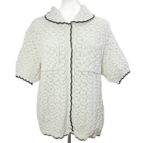 【中古】ザラ ZARA ポロニット カーディガン ジャケット 半袖 スカラップ 子供服 女の子 13/14 162cm キッズ エクリュ /X キッズ 【ベクトル 古着】 260426ブランドザラ ZARA表記サイズ13/14 162cm実寸サイズ肩幅：45cm　身幅：41cm　着丈：59cm　袖丈：22.5cm　　素材コットン60%、ポリエステル40%色エクリュ仕様透け感：あり 裏地：なし 伸縮性：あり 光沢感：なし 生地の厚さ：普通状態左胸ポケット口の縫製がほつれています。 その他に目立ったダメージはなく、問題なくご使用いただける商品です。 ※あくまでも中古品ですので掲載写真や記載内容をご確認いただき、ご理解の上ご購入ください。商品のお問い合わせの回答を休止しております。＊各商品ページの商品詳細等をご確認の上ご購入ください。【中古】ザラ ZARA ポロニット カーディガン ジャケット 半袖 スカラップ 子供服 女の子 13/14 162cm キッズ エクリュ /X キッズ 【ベクトル 古着】 260426状態ランク　”AB”詳細については、下記および「状態ランクについて」ページをご覧ください。未使用・新品の商品ほぼ新品同様の商品使用感が少なく、かなり状態の良い商品使用感はあるが、傷や汚れの少ない商品使用感の他、傷や汚れが見られる商品かなり大きな傷みがある難あり商品※S〜CランクはUSED品となりますので、使用感をご理解の上でご入札下さい。状態ランクについてinformationブランドザラ ZARA表記サイズ13/14 162cm実寸サイズ肩幅：45cm　身幅：41cm　着丈：59cm　袖丈：22.5cm　　素材コットン60%、ポリエステル40%色エクリュ仕様透け感：あり 裏地：なし 伸縮性：あり 光沢感：なし 生地の厚さ：普通状態左胸ポケット口の縫製がほつれています。 その他に目立ったダメージはなく、問題なくご使用いただける商品です。 ※あくまでも中古品ですので掲載写真や記載内容をご確認いただき、ご理解の上ご購入ください。商品のお問い合わせの回答を休止しております。＊各商品ページの商品詳細等をご確認の上ご購入ください。本商品は一点物です他サイトや店舗にて販売している商品です。多少のお時間差にて欠品になることもございます。予めご了承頂ますようお願い致します。ベクトル・サイズガイドはこちらこの商品と同じブランドの商品を見る
