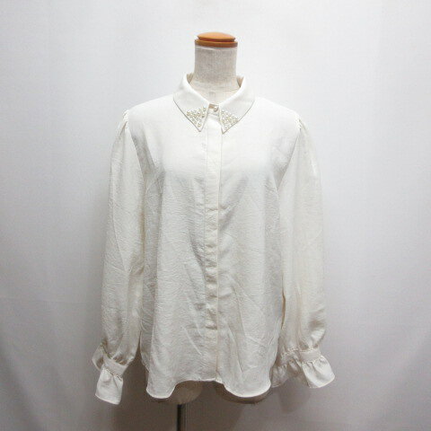 【中古】ザラ ZARA 長袖 シャツ ブラウス パールビーズ装飾 L オフホワイト レディース 【ベクトル 古着】 260731ブランドザラ ZARA表記サイズL実寸サイズ肩幅：35.5cm　身幅：53cm　着丈：60cm　袖丈：60cm　　素材ポリエステル100％色オフホワイト ※色に関しては、この商品の出品者の主観で判断しておりますのでカタログや正規のカラーとは言いまわしが異なる場合があります。状態この商品には下記のようなダメージがあります。 ・パールビーズ下に色汚れ その他に目立ったダメージはなくまだまだご使用いただける商品です。 ※あくまでも中古品ですので掲載写真や記載内容をご確認いただき、ご理解の上ご購入ください。商品のお問い合わせの回答を休止しております。＊各商品ページの商品詳細等をご確認の上ご購入ください。【中古】ザラ ZARA 長袖 シャツ ブラウス パールビーズ装飾 L オフホワイト レディース 【ベクトル 古着】 260731状態ランク　”AB”詳細については、下記および「状態ランクについて」ページをご覧ください。未使用・新品の商品ほぼ新品同様の商品使用感が少なく、かなり状態の良い商品使用感はあるが、傷や汚れの少ない商品使用感の他、傷や汚れが見られる商品かなり大きな傷みがある難あり商品※S〜CランクはUSED品となりますので、使用感をご理解の上でご入札下さい。状態ランクについてinformationブランドザラ ZARA表記サイズL実寸サイズ肩幅：35.5cm　身幅：53cm　着丈：60cm　袖丈：60cm　　素材ポリエステル100％色オフホワイト ※色に関しては、この商品の出品者の主観で判断しておりますのでカタログや正規のカラーとは言いまわしが異なる場合があります。状態この商品には下記のようなダメージがあります。 ・パールビーズ下に色汚れ その他に目立ったダメージはなくまだまだご使用いただける商品です。 ※あくまでも中古品ですので掲載写真や記載内容をご確認いただき、ご理解の上ご購入ください。商品のお問い合わせの回答を休止しております。＊各商品ページの商品詳細等をご確認の上ご購入ください。本商品は一点物です他サイトや店舗にて販売している商品です。多少のお時間差にて欠品になることもございます。予めご了承頂ますようお願い致します。ベクトル・サイズガイドはこちらこの商品と同じブランドの商品を見る