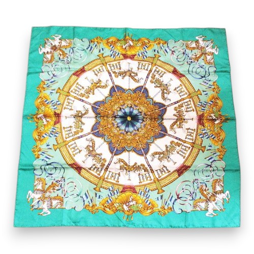【中古】エルメス HERMES カレ 90 LUNA PARK 遊園地 メリーゴーランド シルク SILK スカーフ その他 【ベクトル 古着】 260806ブランドエルメス HERMES実寸サイズヨコ：87cm　　素材シルク色グリーン系（画像参照）状態あまり使用感の感じられない綺麗な商品です。商品のお問い合わせの回答を休止しております。＊各商品ページの商品詳細等をご確認の上ご購入ください。【中古】エルメス HERMES カレ 90 LUNA PARK 遊園地 メリーゴーランド シルク SILK スカーフ その他 【ベクトル 古着】 260806状態ランク　”A”詳細については、下記および「状態ランクについて」ページをご覧ください。未使用・新品の商品ほぼ新品同様の商品使用感が少なく、かなり状態の良い商品使用感はあるが、傷や汚れの少ない商品使用感の他、傷や汚れが見られる商品かなり大きな傷みがある難あり商品※S〜CランクはUSED品となりますので、使用感をご理解の上でご入札下さい。状態ランクについてinformationブランドエルメス HERMES実寸サイズヨコ：87cm　　素材シルク色グリーン系（画像参照）状態あまり使用感の感じられない綺麗な商品です。商品のお問い合わせの回答を休止しております。＊各商品ページの商品詳細等をご確認の上ご購入ください。本商品は一点物です他サイトや店舗にて販売している商品です。多少のお時間差にて欠品になることもございます。予めご了承頂ますようお願い致します。ベクトル・サイズガイドはこちらこの商品と同じブランドの商品を見る
