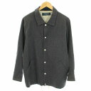 【中古】フィンガリン PHINGERIN テーラードコーチジャケット TAILORED COACH JACKET TWEED アウター ツイード ヘリンボーン柄 ウール M グレー /YT メンズ 【ベクトル 古着】 240123表記サイズM実寸サイズ肩幅：約42cm　身幅：約55cm　着丈：約70cm　袖丈：約57cm　　素材表地 毛100％ 別地 綿100％ ポケット布 綿100％ 裏地 キュプラ100％色グレー仕様・内ポケット×1 ・ポケット×2 ・開閉：スナップボタン ・裾は裏側の紐で調節可状態こちらの商品には下記のようなダメージがあります。 ・首周り内側に薄い黄ばみ ・スナップボタン金具にキズ、色ハゲ （写真8・9枚目参照） その他には目立った汚れやダメージはありません。 ※あくまでも中古品ですので掲載写真や記載内容をご確認いただき、ご理解の上ご購入ください。備考品番 PD-142-JK-061商品のお問い合わせの回答を休止しております。＊各商品ページの商品詳細等をご確認の上ご購入ください。【中古】フィンガリン PHINGERIN テーラードコーチジャケット TAILORED COACH JACKET TWEED アウター ツイード ヘリンボーン柄 ウール M グレー /YT メンズ 【ベクトル 古着】 240123状態ランク　”AB”詳細については、下記および「状態ランクについて」ページをご覧ください。未使用・新品の商品ほぼ新品同様の商品使用感が少なく、かなり状態の良い商品使用感はあるが、傷や汚れの少ない商品使用感の他、傷や汚れが見られる商品かなり大きな傷みがある難あり商品※S〜CランクはUSED品となりますので、使用感をご理解の上でご入札下さい。状態ランクについてinformation表記サイズM実寸サイズ肩幅：約42cm　身幅：約55cm　着丈：約70cm　袖丈：約57cm　　素材表地 毛100％ 別地 綿100％ ポケット布 綿100％ 裏地 キュプラ100％色グレー仕様・内ポケット×1 ・ポケット×2 ・開閉：スナップボタン ・裾は裏側の紐で調節可状態こちらの商品には下記のようなダメージがあります。 ・首周り内側に薄い黄ばみ ・スナップボタン金具にキズ、色ハゲ （写真8・9枚目参照） その他には目立った汚れやダメージはありません。 ※あくまでも中古品ですので掲載写真や記載内容をご確認いただき、ご理解の上ご購入ください。備考品番 PD-142-JK-061商品のお問い合わせの回答を休止しております。＊各商品ページの商品詳細等をご確認の上ご購入ください。本商品は一点物です他サイトや店舗にて販売している商品です。多少のお時間差にて欠品になることもございます。予めご了承頂ますようお願い致します。ベクトル・サイズガイドはこちらこの商品と同じブランドの商品を見る