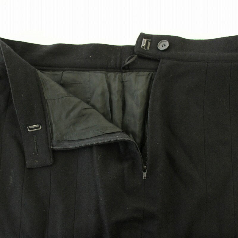【中古】サルヴァトーレフェラガモ Salvatore Ferragamo プリーツスカート ひざ丈 46 黒 ブラック 136180843 /OR レディース 【ベクトル 古着】 250625