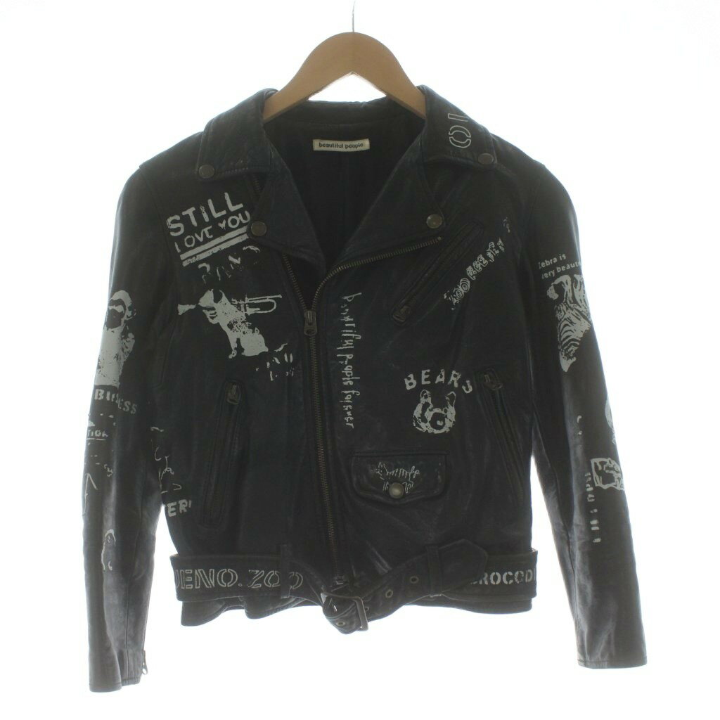 【中古】ビューティフルピープル beautiful people Barbour ダブルライダースジャケット レザージャケット ジップアップ 総柄 プリント 羊革 男の子 140cm 黒 ブラック 1120102005 /KU キッズ 【ベクトル 古着】 260123ブランドビューティフルピープル beautiful people表記サイズ140cm実寸サイズ肩幅：38cm　身幅：43cm　着丈：48cm　袖丈：48cm　　素材表地 羊革 裏地 綿 袖裏地 キュプラ色黒 ブラック 仕様ポケット×4 ストレッチなし 透け感なし状態袖、裾にスレが見られますが、その他に目立ったダメージはありません。 ※全体的に中古品としての使用感とダメージがありますが、通常使用には支障のない商品です。 掲載写真や記載内容をご確認いただき、ご理解の上ご購入ください。備考品番 1120102005商品のお問い合わせの回答を休止しております。＊各商品ページの商品詳細等をご確認の上ご購入ください。【中古】ビューティフルピープル beautiful people Barbour ダブルライダースジャケット レザージャケット ジップアップ 総柄 プリント 羊革 男の子 140cm 黒 ブラック 1120102005 /KU キッズ 【ベクトル 古着】 260123状態ランク　”B”詳細については、下記および「状態ランクについて」ページをご覧ください。未使用・新品の商品ほぼ新品同様の商品使用感が少なく、かなり状態の良い商品使用感はあるが、傷や汚れの少ない商品使用感の他、傷や汚れが見られる商品かなり大きな傷みがある難あり商品※S〜CランクはUSED品となりますので、使用感をご理解の上でご入札下さい。状態ランクについてinformationブランドビューティフルピープル beautiful people表記サイズ140cm実寸サイズ肩幅：38cm　身幅：43cm　着丈：48cm　袖丈：48cm　　素材表地 羊革 裏地 綿 袖裏地 キュプラ色黒 ブラック 仕様ポケット×4 ストレッチなし 透け感なし状態袖、裾にスレが見られますが、その他に目立ったダメージはありません。 ※全体的に中古品としての使用感とダメージがありますが、通常使用には支障のない商品です。 掲載写真や記載内容をご確認いただき、ご理解の上ご購入ください。備考品番 1120102005商品のお問い合わせの回答を休止しております。＊各商品ページの商品詳細等をご確認の上ご購入ください。本商品は一点物です他サイトや店舗にて販売している商品です。多少のお時間差にて欠品になることもございます。予めご了承頂ますようお願い致します。ベクトル・サイズガイドはこちらこの商品と同じブランドの商品を見る