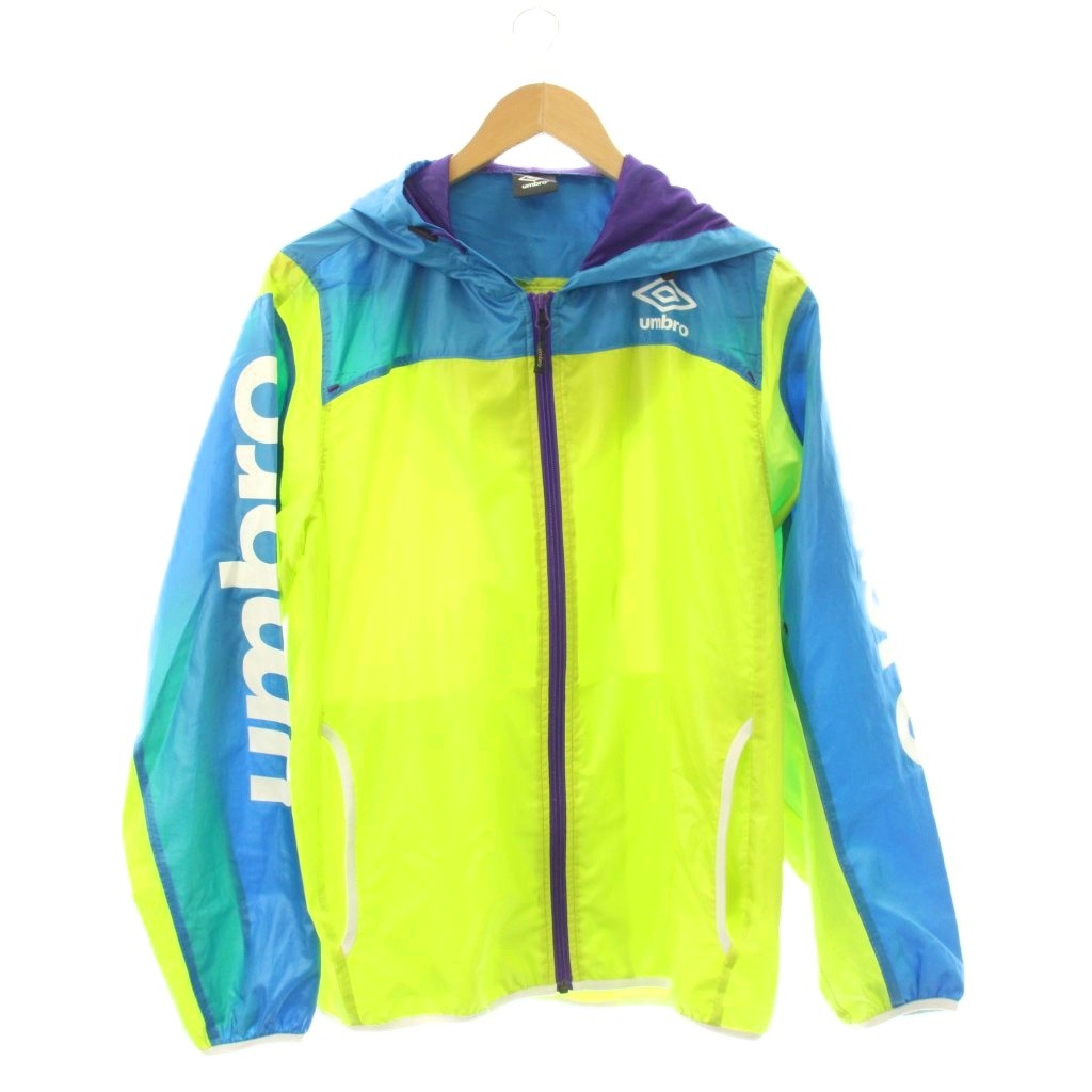 【中古】アンブロ UMBRO ジャケット 上着 M 青 黄緑 長袖 フード付き 切り替えデザイン /JP メンズ 【ベクトル 古着】 260218ブランドアンブロ UMBRO表記サイズM実寸サイズ肩幅：42cm　身幅：53cm　袖丈：63cm　着丈：68.5cm　　素材ポリエステル色青 黄緑状態使用感が少なく、かなり状態の良い商品です。 ※あくまでも中古品ですので掲載写真や記載内容をご確認いただき、ご理解の上ご購入ください。備考デサント商品のお問い合わせの回答を休止しております。＊各商品ページの商品詳細等をご確認の上ご購入ください。【中古】アンブロ UMBRO ジャケット 上着 M 青 黄緑 長袖 フード付き 切り替えデザイン /JP メンズ 【ベクトル 古着】 260218状態ランク　”A”詳細については、下記および「状態ランクについて」ページをご覧ください。未使用・新品の商品ほぼ新品同様の商品使用感が少なく、かなり状態の良い商品使用感はあるが、傷や汚れの少ない商品使用感の他、傷や汚れが見られる商品かなり大きな傷みがある難あり商品※S〜CランクはUSED品となりますので、使用感をご理解の上でご入札下さい。状態ランクについてinformationブランドアンブロ UMBRO表記サイズM実寸サイズ肩幅：42cm　身幅：53cm　袖丈：63cm　着丈：68.5cm　　素材ポリエステル色青 黄緑状態使用感が少なく、かなり状態の良い商品です。 ※あくまでも中古品ですので掲載写真や記載内容をご確認いただき、ご理解の上ご購入ください。備考デサント商品のお問い合わせの回答を休止しております。＊各商品ページの商品詳細等をご確認の上ご購入ください。本商品は一点物です他サイトや店舗にて販売している商品です。多少のお時間差にて欠品になることもございます。予めご了承頂ますようお願い致します。ベクトル・サイズガイドはこちらこの商品と同じブランドの商品を見る