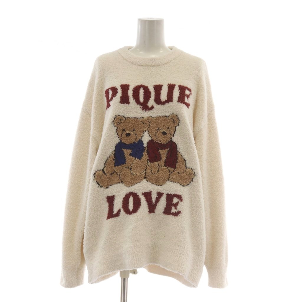 【中古】ジェラートピケ gelato pique ベアジャガードプルオーバー ナイトウエア パジャマ ルームウェア F 白 ホワイト 長袖 PWNT235090 /AU レディース 【ベクトル 古着】 260327ブランドジェラートピケ gelato pique表記サイズF実寸サイズ肩幅：約57cm　身幅：約56cm　袖丈：約50cm　着丈：約68cm　　素材ポリエステル色白 ホワイト状態袖裏に毛玉がございますが、まだまだご使用いただける商品です。 ※あくまでも中古品ですので掲載写真や記載内容をご確認いただき、ご理解の上ご購入ください。備考（株）マッシュスタイルラボ 品番:PWNT235090商品のお問い合わせの回答を休止しております。＊各商品ページの商品詳細等をご確認の上ご購入ください。【中古】ジェラートピケ gelato pique ベアジャガードプルオーバー ナイトウエア パジャマ ルームウェア F 白 ホワイト 長袖 PWNT235090 /AU レディース 【ベクトル 古着】 260327状態ランク　”AB”詳細については、下記および「状態ランクについて」ページをご覧ください。未使用・新品の商品ほぼ新品同様の商品使用感が少なく、かなり状態の良い商品使用感はあるが、傷や汚れの少ない商品使用感の他、傷や汚れが見られる商品かなり大きな傷みがある難あり商品※S〜CランクはUSED品となりますので、使用感をご理解の上でご入札下さい。状態ランクについてinformationブランドジェラートピケ gelato pique表記サイズF実寸サイズ肩幅：約57cm　身幅：約56cm　袖丈：約50cm　着丈：約68cm　　素材ポリエステル色白 ホワイト状態袖裏に毛玉がございますが、まだまだご使用いただける商品です。 ※あくまでも中古品ですので掲載写真や記載内容をご確認いただき、ご理解の上ご購入ください。備考（株）マッシュスタイルラボ 品番:PWNT235090商品のお問い合わせの回答を休止しております。＊各商品ページの商品詳細等をご確認の上ご購入ください。本商品は一点物です他サイトや店舗にて販売している商品です。多少のお時間差にて欠品になることもございます。予めご了承頂ますようお願い致します。ベクトル・サイズガイドはこちらこの商品と同じブランドの商品を見る