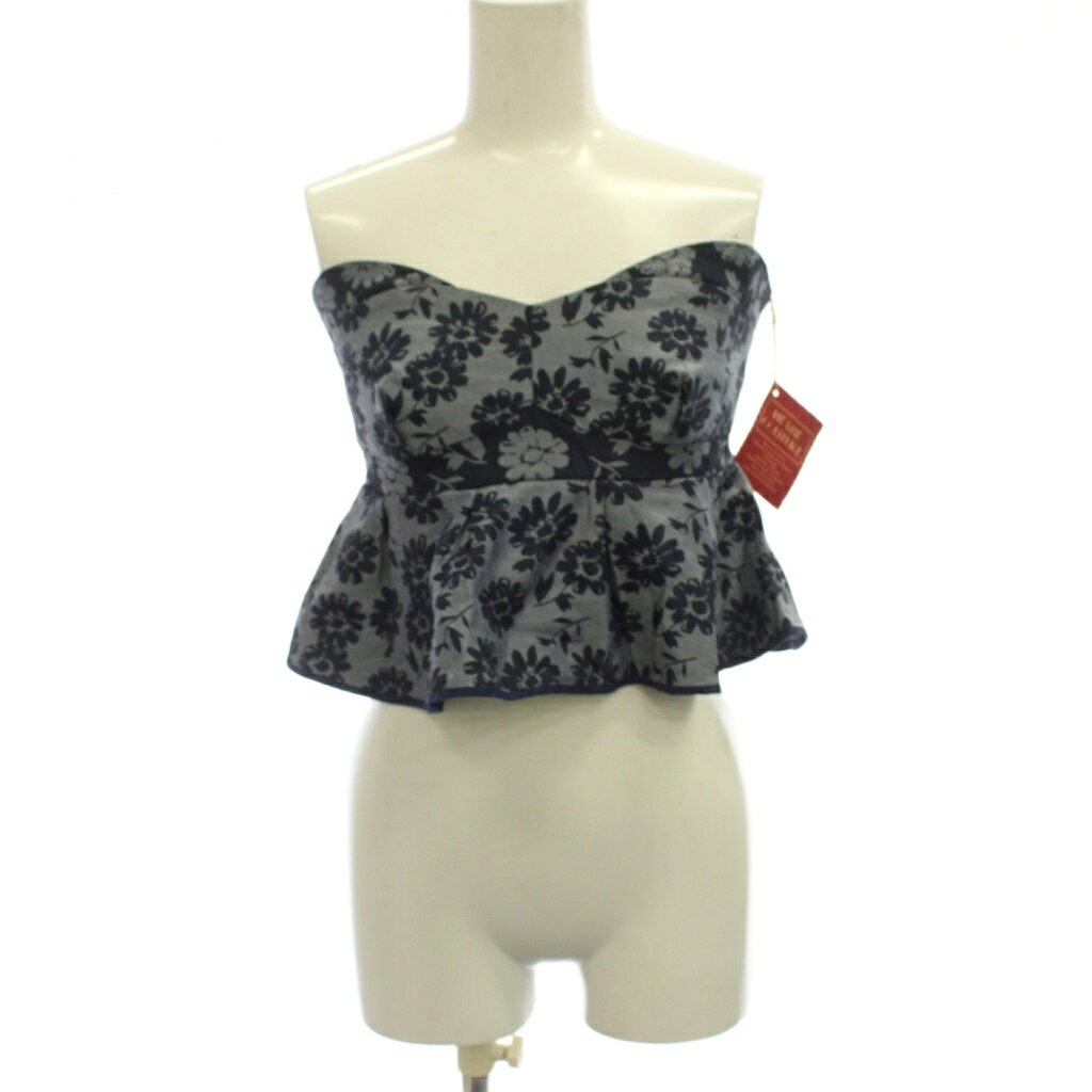 【中古】未使用品 ME&ME COUTURE ミーアンドミー・クチュール チューブトップ ベアトップ 花柄 ビスチェ 0 紺 ペプラム /JP レディース 【ベクトル 古着】 260724表記サイズ0実寸サイズ身幅：35.5cm　着丈：26cm　　素材表地：ポリエステル、綿 裏地：ポリエステル、綿色紺 ネイビー状態タグ付き未使用品です。 ※未使用品・新品同様の商品ではございますが、一度は一般の方の手に渡り、個人で保管されていた商品です。また、保管・陳列時の薄いスレなど微細な状態変化が見られる場合がございます。ご理解の上ご購入ください。備考有限会社ディータイムスシー東京 品番:110153商品のお問い合わせの回答を休止しております。＊各商品ページの商品詳細等をご確認の上ご購入ください。【中古】未使用品 ME&ME COUTURE ミーアンドミー・クチュール チューブトップ ベアトップ 花柄 ビスチェ 0 紺 ペプラム /JP レディース 【ベクトル 古着】 260724状態ランク　”S”詳細については、下記および「状態ランクについて」ページをご覧ください。未使用・新品の商品ほぼ新品同様の商品使用感が少なく、かなり状態の良い商品使用感はあるが、傷や汚れの少ない商品使用感の他、傷や汚れが見られる商品かなり大きな傷みがある難あり商品※S〜CランクはUSED品となりますので、使用感をご理解の上でご入札下さい。状態ランクについてinformation表記サイズ0実寸サイズ身幅：35.5cm　着丈：26cm　　素材表地：ポリエステル、綿 裏地：ポリエステル、綿色紺 ネイビー状態タグ付き未使用品です。 ※未使用品・新品同様の商品ではございますが、一度は一般の方の手に渡り、個人で保管されていた商品です。また、保管・陳列時の薄いスレなど微細な状態変化が見られる場合がございます。ご理解の上ご購入ください。備考有限会社ディータイムスシー東京 品番:110153商品のお問い合わせの回答を休止しております。＊各商品ページの商品詳細等をご確認の上ご購入ください。本商品は一点物です他サイトや店舗にて販売している商品です。多少のお時間差にて欠品になることもございます。予めご了承頂ますようお願い致します。ベクトル・サイズガイドはこちらこの商品と同じブランドの商品を見る