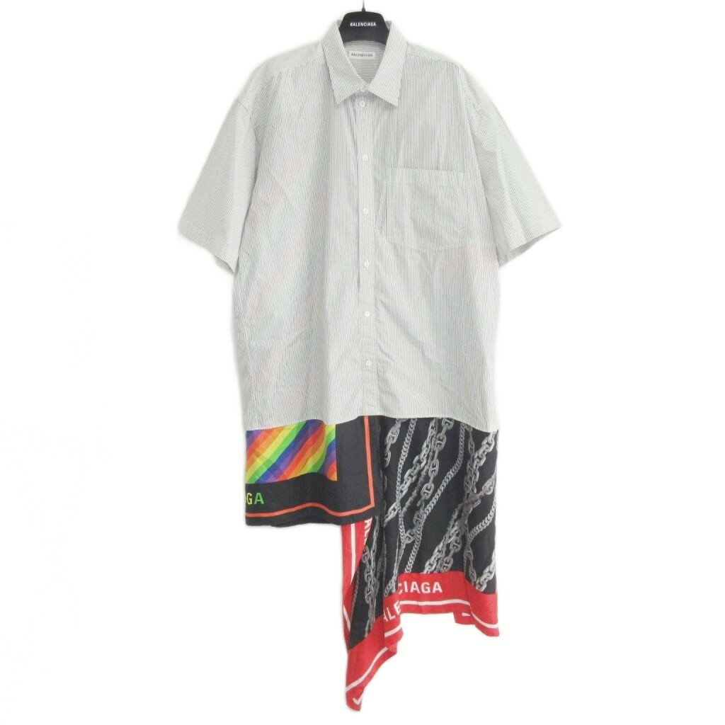 【中古】バレンシアガ BALENCIAGA 美品 19SS スカーフドッキングシャツ ロング ワンピース ストライプ 切替 ロゴ チェーン レインボー 総柄 32 マルチカラー 系 ■MNK1 0929 メンズ レディース 【ベクトル 古着】 250929ブランドバレンシアガ BALENCIAGA表記サイズ32実寸サイズ肩幅：54cm　身幅：61cm　袖丈：27cm　総丈：97（背面中央より計測）cm　総丈 最長約143cm　素材生地1 綿100% 生地2 絹100%色マルチカラー 系仕様プルオーバー 胸ポケット×1状態襟のふちにごく薄い擦れがありますが、使用感が少なく、かなり状態の良い商品です。 ※あくまでも中古品ですので掲載写真や記載内容をご確認いただき、ご理解の上ご購入ください。付属品ハンガー備考イタリア製 （株）バレンシアガジャパン JP57 2019 00466 556248 TEM15商品のお問い合わせの回答を休止しております。＊各商品ページの商品詳細等をご確認の上ご購入ください。【中古】バレンシアガ BALENCIAGA 美品 19SS スカーフドッキングシャツ ロング ワンピース ストライプ 切替 ロゴ チェーン レインボー 総柄 32 マルチカラー 系 ■MNK1 0929 メンズ レディース 【ベクトル 古着】 250929状態ランク　”A”詳細については、下記および「状態ランクについて」ページをご覧ください。未使用・新品の商品ほぼ新品同様の商品使用感が少なく、かなり状態の良い商品使用感はあるが、傷や汚れの少ない商品使用感の他、傷や汚れが見られる商品かなり大きな傷みがある難あり商品※S〜CランクはUSED品となりますので、使用感をご理解の上でご入札下さい。状態ランクについてinformationブランドバレンシアガ BALENCIAGA表記サイズ32実寸サイズ肩幅：54cm　身幅：61cm　袖丈：27cm　総丈：97（背面中央より計測）cm　総丈 最長約143cm　素材生地1 綿100% 生地2 絹100%色マルチカラー 系仕様プルオーバー 胸ポケット×1状態襟のふちにごく薄い擦れがありますが、使用感が少なく、かなり状態の良い商品です。 ※あくまでも中古品ですので掲載写真や記載内容をご確認いただき、ご理解の上ご購入ください。付属品ハンガー備考イタリア製 （株）バレンシアガジャパン JP57 2019 00466 556248 TEM15商品のお問い合わせの回答を休止しております。＊各商品ページの商品詳細等をご確認の上ご購入ください。本商品は一点物です他サイトや店舗にて販売している商品です。多少のお時間差にて欠品になることもございます。予めご了承頂ますようお願い致します。ベクトル・サイズガイドはこちらこの商品と同じブランドの商品を見る