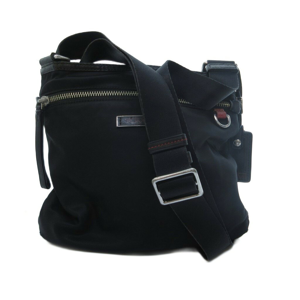 【中古】トゥミ TUMI サコッシュ ショルダーバッグ ナイロン ジップ開閉 黒 ■AO4 メンズ 【ベクトル 古着】 260724ブランドトゥミ TUMI実寸サイズヨコ：25cm　タテ：24cm　マチ：2cm　ショルダーの長さ：134cm　　素材ナイロン色黒 ブラック仕様外ジップポケット×1 外ポケット×1 内ポケット×1 内ジップポケット×1 ショルダーストラップ長さ調節可能状態・表地にスレダメージがあります。 その他に目立ったダメージはなく、問題なくご使用いただける商品です。 ※あくまでも中古品ですので掲載写真や記載内容をご確認いただき、ご理解の上ご購入ください。付属品付属品なし、写真に写っている物が全てです。商品のお問い合わせの回答を休止しております。＊各商品ページの商品詳細等をご確認の上ご購入ください。【中古】トゥミ TUMI サコッシュ ショルダーバッグ ナイロン ジップ開閉 黒 ■AO4 メンズ 【ベクトル 古着】 260724状態ランク　”AB”詳細については、下記および「状態ランクについて」ページをご覧ください。未使用・新品の商品ほぼ新品同様の商品使用感が少なく、かなり状態の良い商品使用感はあるが、傷や汚れの少ない商品使用感の他、傷や汚れが見られる商品かなり大きな傷みがある難あり商品※S〜CランクはUSED品となりますので、使用感をご理解の上でご入札下さい。状態ランクについてinformationブランドトゥミ TUMI実寸サイズヨコ：25cm　タテ：24cm　マチ：2cm　ショルダーの長さ：134cm　　素材ナイロン色黒 ブラック仕様外ジップポケット×1 外ポケット×1 内ポケット×1 内ジップポケット×1 ショルダーストラップ長さ調節可能状態・表地にスレダメージがあります。 その他に目立ったダメージはなく、問題なくご使用いただける商品です。 ※あくまでも中古品ですので掲載写真や記載内容をご確認いただき、ご理解の上ご購入ください。付属品付属品なし、写真に写っている物が全てです。商品のお問い合わせの回答を休止しております。＊各商品ページの商品詳細等をご確認の上ご購入ください。本商品は一点物です他サイトや店舗にて販売している商品です。多少のお時間差にて欠品になることもございます。予めご了承頂ますようお願い致します。ベクトル・サイズガイドはこちらこの商品と同じブランドの商品を見る