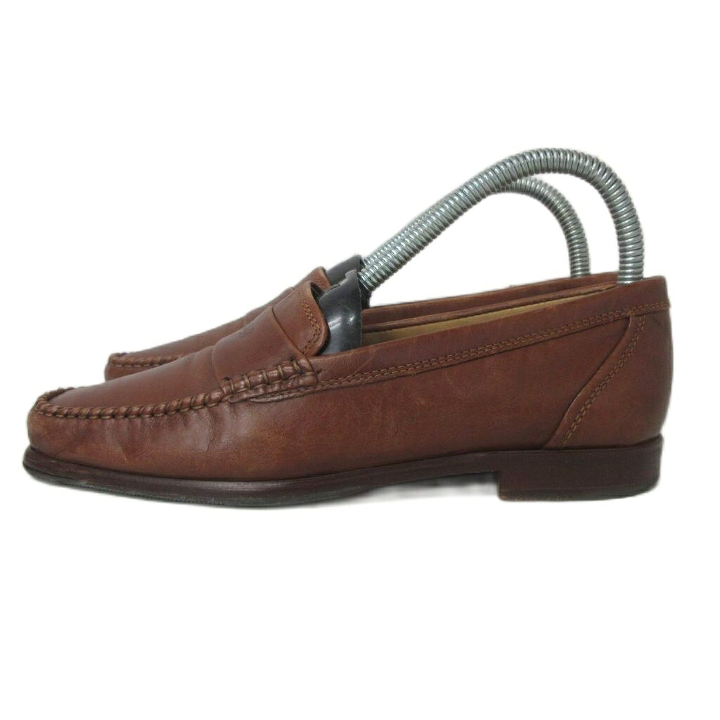 【中古】バリー BALLY ローファー 革靴 36 約23cm イタリア製 ロゴ 押印 ステッチ 茶 ブラウン ■IBO104 レディース 【ベクトル 古着】 260904ブランドバリー BALLY表記サイズ36実寸サイズ最大幅：8cm　アウトソール：24cm　インソール 23cm　素材レザー色茶 ブラウン仕様ロゴ 押印状態・若干の履きジワがございます。 その他に目立ったダメージはなく、問題なくご使用いただける商品です。 ※あくまでも中古品ですので掲載写真や記載内容をご確認いただき、ご理解の上ご購入ください。付属品なし備考イタリア製 こちらのお品物は店舗で保管しておらず、店頭販売は出来かねます。（※お取り寄せも出来かねます）商品のお問い合わせの回答を休止しております。＊各商品ページの商品詳細等をご確認の上ご購入ください。【中古】バリー BALLY ローファー 革靴 36 約23cm イタリア製 ロゴ 押印 ステッチ 茶 ブラウン ■IBO104 レディース 【ベクトル 古着】 260904状態ランク　”AB”詳細については、下記および「状態ランクについて」ページをご覧ください。未使用・新品の商品ほぼ新品同様の商品使用感が少なく、かなり状態の良い商品使用感はあるが、傷や汚れの少ない商品使用感の他、傷や汚れが見られる商品かなり大きな傷みがある難あり商品※S〜CランクはUSED品となりますので、使用感をご理解の上でご入札下さい。状態ランクについてinformationブランドバリー BALLY表記サイズ36実寸サイズ最大幅：8cm　アウトソール：24cm　インソール 23cm　素材レザー色茶 ブラウン仕様ロゴ 押印状態・若干の履きジワがございます。 その他に目立ったダメージはなく、問題なくご使用いただける商品です。 ※あくまでも中古品ですので掲載写真や記載内容をご確認いただき、ご理解の上ご購入ください。付属品なし備考イタリア製 こちらのお品物は店舗で保管しておらず、店頭販売は出来かねます。（※お取り寄せも出来かねます）商品のお問い合わせの回答を休止しております。＊各商品ページの商品詳細等をご確認の上ご購入ください。本商品は一点物です他サイトや店舗にて販売している商品です。多少のお時間差にて欠品になることもございます。予めご了承頂ますようお願い致します。ベクトル・サイズガイドはこちらこの商品と同じブランドの商品を見る