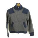 【中古】リキエル RYKIEL HOMME ニットブルゾン ジャケット ジップアップ 長袖 グレー 紺 46 *A155 メンズ 【ベクトル 古着】 240201ブランドリキエル RYKIEL表記サイズ46（日本サイズM〜L相当）実寸サイズ肩幅：44cm　身幅：46cm　袖丈：59cm　着丈：57cm　　素材毛100%色グレー?紺仕様・エルボーパッチ状態全体的に多少の毛羽立ちがありますが、その他に目立ったダメージはなく、問題なくご使用いただける商品です。 ※あくまでも中古品ですので掲載写真や記載内容をご確認いただき、ご理解の上ご購入ください。備考中古品の為、完璧を求める方は購入をご遠慮下さい。また付属品に関しては新品時の完品とは異なる恐れがあります。詳細欄の記載がある物又は写真に写っている物が全てになります。商品のお問い合わせの回答を休止しております。＊各商品ページの商品詳細等をご確認の上ご購入ください。【中古】リキエル RYKIEL HOMME ニットブルゾン ジャケット ジップアップ 長袖 グレー 紺 46 *A155 メンズ 【ベクトル 古着】 240201状態ランク　”AB”詳細については、下記および「状態ランクについて」ページをご覧ください。未使用・新品の商品ほぼ新品同様の商品使用感が少なく、かなり状態の良い商品使用感はあるが、傷や汚れの少ない商品使用感の他、傷や汚れが見られる商品かなり大きな傷みがある難あり商品※S〜CランクはUSED品となりますので、使用感をご理解の上でご入札下さい。状態ランクについてinformationブランドリキエル RYKIEL表記サイズ46（日本サイズM〜L相当）実寸サイズ肩幅：44cm　身幅：46cm　袖丈：59cm　着丈：57cm　　素材毛100%色グレー?紺仕様・エルボーパッチ状態全体的に多少の毛羽立ちがありますが、その他に目立ったダメージはなく、問題なくご使用いただける商品です。 ※あくまでも中古品ですので掲載写真や記載内容をご確認いただき、ご理解の上ご購入ください。備考中古品の為、完璧を求める方は購入をご遠慮下さい。また付属品に関しては新品時の完品とは異なる恐れがあります。詳細欄の記載がある物又は写真に写っている物が全てになります。商品のお問い合わせの回答を休止しております。＊各商品ページの商品詳細等をご確認の上ご購入ください。本商品は一点物です他サイトや店舗にて販売している商品です。多少のお時間差にて欠品になることもございます。予めご了承頂ますようお願い致します。ベクトル・サイズガイドはこちらこの商品と同じブランドの商品を見る