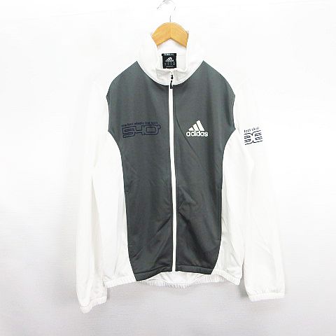【中古】アディダス adidas ジャージ ジャケット 長袖 ジップアップ ロゴ O ホワイト×グレー スポーツウェア ※EKM メンズ 【ベクトル 古着】 260330ブランドアディダス adidas表記サイズO実寸サイズ肩幅：44.5cm　身幅：54cm　袖丈：65.5cm　着丈：67.5cm　　素材ポリエステル100%色ホワイト×グレー ※照明や撮影環境により、実物と若干お色が違う場合がございます。予めご了承下さい。状態この商品には下記のようなダメージがあります。 ・ロゴや文字プリントにひび割れ ・ファスナーネック下の左側に薄いシミ その他に目立ったダメージはなくまだまだご使用いただける商品です。 ※あくまでも中古品ですので掲載写真や記載内容をご確認いただき、ご理解の上ご購入ください。 商品のお問い合わせの回答を休止しております。＊各商品ページの商品詳細等をご確認の上ご購入ください。【中古】アディダス adidas ジャージ ジャケット 長袖 ジップアップ ロゴ O ホワイト×グレー スポーツウェア ※EKM メンズ 【ベクトル 古着】 260330状態ランク　”AB”詳細については、下記および「状態ランクについて」ページをご覧ください。未使用・新品の商品ほぼ新品同様の商品使用感が少なく、かなり状態の良い商品使用感はあるが、傷や汚れの少ない商品使用感の他、傷や汚れが見られる商品かなり大きな傷みがある難あり商品※S〜CランクはUSED品となりますので、使用感をご理解の上でご入札下さい。状態ランクについてinformationブランドアディダス adidas表記サイズO実寸サイズ肩幅：44.5cm　身幅：54cm　袖丈：65.5cm　着丈：67.5cm　　素材ポリエステル100%色ホワイト×グレー ※照明や撮影環境により、実物と若干お色が違う場合がございます。予めご了承下さい。状態この商品には下記のようなダメージがあります。 ・ロゴや文字プリントにひび割れ ・ファスナーネック下の左側に薄いシミ その他に目立ったダメージはなくまだまだご使用いただける商品です。 ※あくまでも中古品ですので掲載写真や記載内容をご確認いただき、ご理解の上ご購入ください。 商品のお問い合わせの回答を休止しております。＊各商品ページの商品詳細等をご確認の上ご購入ください。本商品は一点物です他サイトや店舗にて販売している商品です。多少のお時間差にて欠品になることもございます。予めご了承頂ますようお願い致します。ベクトル・サイズガイドはこちらこの商品と同じブランドの商品を見る