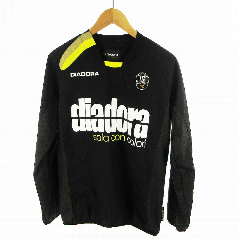 【中古】DIADORA ディアドラ S ピステ トップス シャツ ロゴ プリント ブラック 黒 イエロー サッカー 長袖 メンズ 【ベクトル 古着】 260803表記サイズS実寸サイズ身幅：47cm　着丈：64cm　ゆき丈：82cm　　素材ポリエステル100％色ブラック状態一般的な使用感はございますが、大きく目立つ汚れやダメージもなく状態は良好です。商品のお問い合わせの回答を休止しております。＊各商品ページの商品詳細等をご確認の上ご購入ください。【中古】DIADORA ディアドラ S ピステ トップス シャツ ロゴ プリント ブラック 黒 イエロー サッカー 長袖 メンズ 【ベクトル 古着】 260803状態ランク　”A”詳細については、下記および「状態ランクについて」ページをご覧ください。未使用・新品の商品ほぼ新品同様の商品使用感が少なく、かなり状態の良い商品使用感はあるが、傷や汚れの少ない商品使用感の他、傷や汚れが見られる商品かなり大きな傷みがある難あり商品※S〜CランクはUSED品となりますので、使用感をご理解の上でご入札下さい。状態ランクについてinformation表記サイズS実寸サイズ身幅：47cm　着丈：64cm　ゆき丈：82cm　　素材ポリエステル100％色ブラック状態一般的な使用感はございますが、大きく目立つ汚れやダメージもなく状態は良好です。商品のお問い合わせの回答を休止しております。＊各商品ページの商品詳細等をご確認の上ご購入ください。本商品は一点物です他サイトや店舗にて販売している商品です。多少のお時間差にて欠品になることもございます。予めご了承頂ますようお願い致します。ベクトル・サイズガイドはこちらこの商品と同じブランドの商品を見る