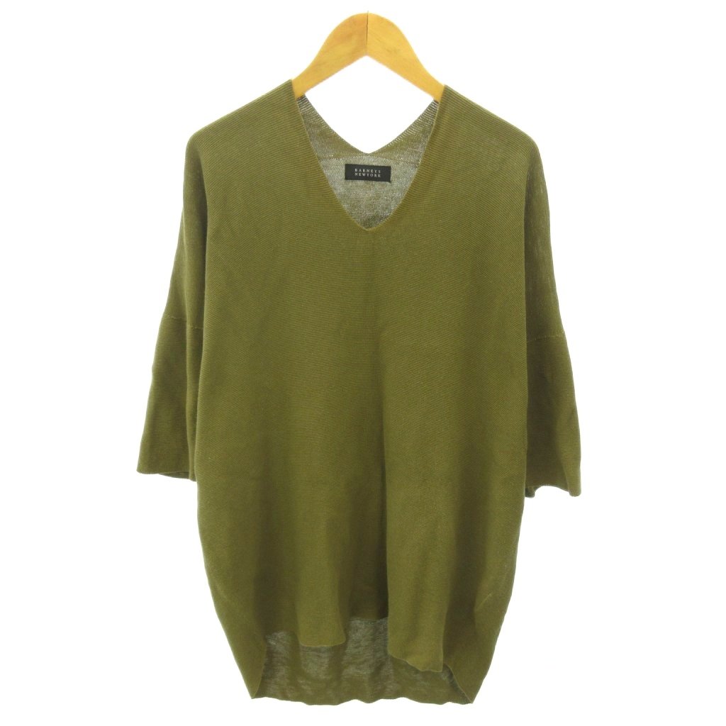 【中古】バーニーズニューヨーク BARNEYS NEW YORK 近年 ニット セーター Vネック 長袖 緑 グリーン 0704 レディース 【ベクトル 古着】 260704ブランドバーニーズニューヨーク BARNEYS NEW YORK表記サイズサイズ表記なし（実寸サイズを参考にご検討ください。）実寸サイズ肩幅：約73cm　身幅：約71cm　着丈：約78cm　袖丈：約25cm　　素材綿100%色緑 グリーン仕様--状態表地全体に若干の毛羽立ちがありますが、その他に目立ったダメージはなく、問題なくご使用いただける商品です。 ※あくまでも中古品ですので掲載写真や記載内容をご確認いただき、ご理解の上ご購入ください。付属品--備考品番なし 株式会社バーニーズジャパン こちらのお品物は店舗で保管しておらず、店頭販売出来かねます。（※お取り寄せも出来かねます）商品のお問い合わせの回答を休止しております。＊各商品ページの商品詳細等をご確認の上ご購入ください。【中古】バーニーズニューヨーク BARNEYS NEW YORK 近年 ニット セーター Vネック 長袖 緑 グリーン 0704 レディース 【ベクトル 古着】 260704状態ランク　”AB”詳細については、下記および「状態ランクについて」ページをご覧ください。未使用・新品の商品ほぼ新品同様の商品使用感が少なく、かなり状態の良い商品使用感はあるが、傷や汚れの少ない商品使用感の他、傷や汚れが見られる商品かなり大きな傷みがある難あり商品※S〜CランクはUSED品となりますので、使用感をご理解の上でご入札下さい。状態ランクについてinformationブランドバーニーズニューヨーク BARNEYS NEW YORK表記サイズサイズ表記なし（実寸サイズを参考にご検討ください。）実寸サイズ肩幅：約73cm　身幅：約71cm　着丈：約78cm　袖丈：約25cm　　素材綿100%色緑 グリーン仕様--状態表地全体に若干の毛羽立ちがありますが、その他に目立ったダメージはなく、問題なくご使用いただける商品です。 ※あくまでも中古品ですので掲載写真や記載内容をご確認いただき、ご理解の上ご購入ください。付属品--備考品番なし 株式会社バーニーズジャパン こちらのお品物は店舗で保管しておらず、店頭販売出来かねます。（※お取り寄せも出来かねます）商品のお問い合わせの回答を休止しております。＊各商品ページの商品詳細等をご確認の上ご購入ください。本商品は一点物です他サイトや店舗にて販売している商品です。多少のお時間差にて欠品になることもございます。予めご了承頂ますようお願い致します。ベクトル・サイズガイドはこちらこの商品と同じブランドの商品を見る