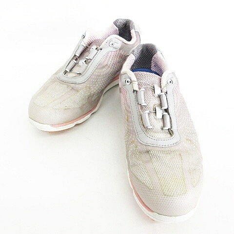 【中古】フットジョイ FootJoy エンパワーボア emPOWER BOA ゴルフシューズ ダイヤル式 スパイクレス 98006J グレー ピンク 22.5 レディース 【ベクトル 古着】 260624ブランドフットジョイ FootJoy表記サイズ22.5cm実寸サイズ最大幅：9cm　アウトソール：25cm　　色グレー ピンク ※色に関してはこの出品者の主観で判断しております。また、光の影響などにより、実物の色と異なる場合がありますので、予めご了承下さい。状態全体的に汚れがありますが、目立ったダメージはなく、問題なくご使用いただける商品です。 ※あくまでも中古品ですので掲載写真や記載内容をご確認いただき、ご理解の上ご購入ください。 備考一部商品は実店舗で保管しておりませんので、店頭にてご覧になれない場合がございます。また、ご質問を頂いた際、お時間をいただく場合がございますのでご了承ください。商品のお問い合わせの回答を休止しております。＊各商品ページの商品詳細等をご確認の上ご購入ください。【中古】フットジョイ FootJoy エンパワーボア emPOWER BOA ゴルフシューズ ダイヤル式 スパイクレス 98006J グレー ピンク 22.5 レディース 【ベクトル 古着】 260624状態ランク　”AB”詳細については、下記および「状態ランクについて」ページをご覧ください。未使用・新品の商品ほぼ新品同様の商品使用感が少なく、かなり状態の良い商品使用感はあるが、傷や汚れの少ない商品使用感の他、傷や汚れが見られる商品かなり大きな傷みがある難あり商品※S〜CランクはUSED品となりますので、使用感をご理解の上でご入札下さい。状態ランクについてinformationブランドフットジョイ FootJoy表記サイズ22.5cm実寸サイズ最大幅：9cm　アウトソール：25cm　　色グレー ピンク ※色に関してはこの出品者の主観で判断しております。また、光の影響などにより、実物の色と異なる場合がありますので、予めご了承下さい。状態全体的に汚れがありますが、目立ったダメージはなく、問題なくご使用いただける商品です。 ※あくまでも中古品ですので掲載写真や記載内容をご確認いただき、ご理解の上ご購入ください。 備考一部商品は実店舗で保管しておりませんので、店頭にてご覧になれない場合がございます。また、ご質問を頂いた際、お時間をいただく場合がございますのでご了承ください。商品のお問い合わせの回答を休止しております。＊各商品ページの商品詳細等をご確認の上ご購入ください。本商品は一点物です他サイトや店舗にて販売している商品です。多少のお時間差にて欠品になることもございます。予めご了承頂ますようお願い致します。ベクトル・サイズガイドはこちらこの商品と同じブランドの商品を見る