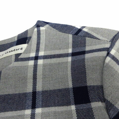 【中古】アー・ヴェ・ヴェスタンダード ミッシェルクラン a.v.v standard ワンピース 長袖 袖口リボン ひざ丈 起毛 チェック グレー ネイビー 紺 ホワイト 白 M レディース 【ベクトル 古着】 240505