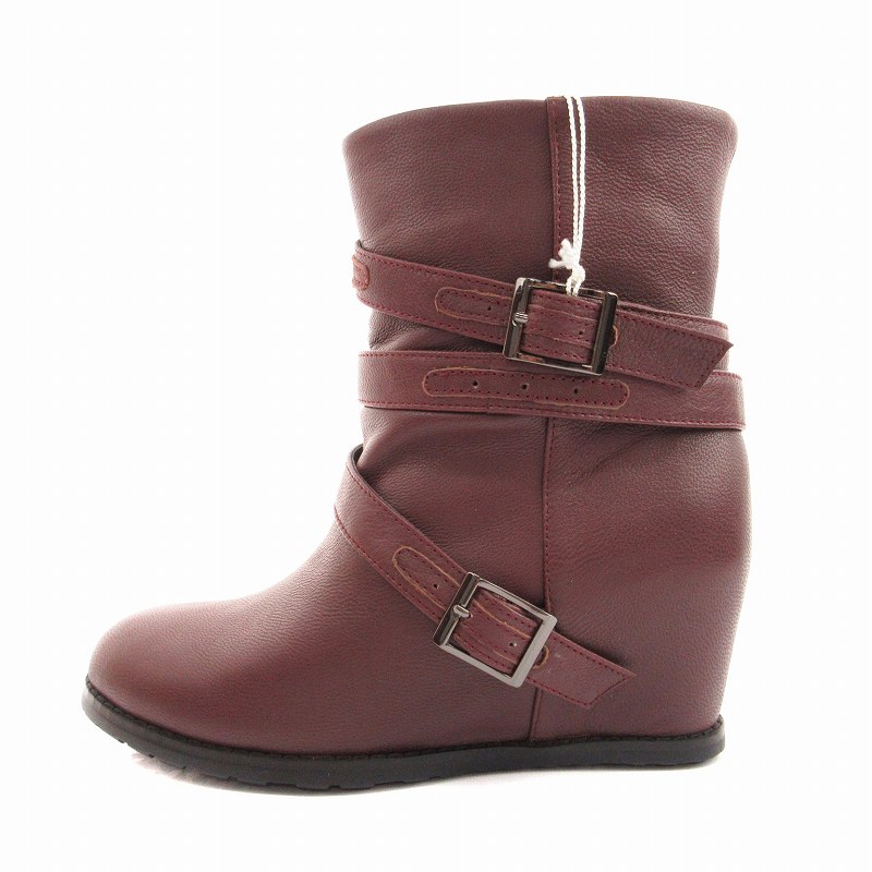 【中古】未使用品 t.b ティービー センソユニコ MIC project タグ付き エンジニアブーツ ショート インヒール レザー 65 37 23.5cm 紫 パープル /UM26 ■SUT ●TZ レディース 【ベクトル 古着】 241007ブランドt.b ティービー センソユニコ表記サイズ65 37 23.5cm 実寸サイズ筒周り：約30cm　筒高：約12.5cm　ヒールの高さ：約8cm　足首：約31cm　　素材甲材 やぎ革 底材 合成底色紫 パープル 仕様インヒール状態タグ付きの未使用品です。 ※未使用品・新品同様の商品ではございますが、一度は一般の方の手に渡り、個人で保管されていた商品です。また、保管・陳列時の薄いスレなど微細な状態変化が見られる場合がございます。ご理解の上ご購入ください。付属品箱付き備考品番 04218061 マツオインターナショナル株式会社 商品のお問い合わせの回答を休止しております。＊各商品ページの商品詳細等をご確認の上ご購入ください。【中古】未使用品 t.b ティービー センソユニコ MIC project タグ付き エンジニアブーツ ショート インヒール レザー 65 37 23.5cm 紫 パープル /UM26 ■SUT ●TZ レディース 【ベクトル 古着】 241007状態ランク　”S”詳細については、下記および「状態ランクについて」ページをご覧ください。未使用・新品の商品ほぼ新品同様の商品使用感が少なく、かなり状態の良い商品使用感はあるが、傷や汚れの少ない商品使用感の他、傷や汚れが見られる商品かなり大きな傷みがある難あり商品※S〜CランクはUSED品となりますので、使用感をご理解の上でご入札下さい。状態ランクについてinformationブランドt.b ティービー センソユニコ表記サイズ65 37 23.5cm 実寸サイズ筒周り：約30cm　筒高：約12.5cm　ヒールの高さ：約8cm　足首：約31cm　　素材甲材 やぎ革 底材 合成底色紫 パープル 仕様インヒール状態タグ付きの未使用品です。 ※未使用品・新品同様の商品ではございますが、一度は一般の方の手に渡り、個人で保管されていた商品です。また、保管・陳列時の薄いスレなど微細な状態変化が見られる場合がございます。ご理解の上ご購入ください。付属品箱付き備考品番 04218061 マツオインターナショナル株式会社 商品のお問い合わせの回答を休止しております。＊各商品ページの商品詳細等をご確認の上ご購入ください。本商品は一点物です他サイトや店舗にて販売している商品です。多少のお時間差にて欠品になることもございます。予めご了承頂ますようお願い致します。ベクトル・サイズガイドはこちらこの商品と同じブランドの商品を見る