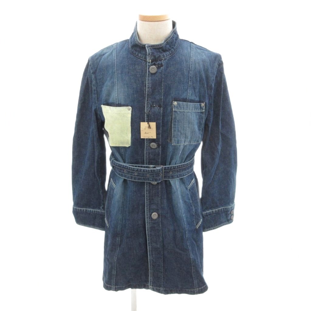 【中古】コムサデモードメン COMME CA DU MODE MEN デニムコート 2 紺 ネイビー スタンドカラー 胸ポケット ミドル丈 /SJ ■ECF006 メンズ 【ベクトル 古着】 260611ブランドコムサデモードメン COMME CA DU MODE MEN表記サイズ2実寸サイズ肩幅：47cm　身幅：55cm　着丈：88cm　袖丈：61cm　　素材本体 綿色紺 ネイビー状態・上から2番目ののボタンが欠損しています。 ・1番上のボタンが取れかけています。 ・ポケット部分に色移りがあります。 ※使用感の他、上記のようにダメージがある中古品です。掲載写真や記載内容をご確認いただき、ご理解の上ご購入ください。付属品ベルト備考品番:07−10MQ01 株式会社ファイブフォックス こちらのお品物は店舗で保管しておらず、店頭販売出来かねます。（※お取り寄せも出来かねます）商品のお問い合わせの回答を休止しております。＊各商品ページの商品詳細等をご確認の上ご購入ください。【中古】コムサデモードメン COMME CA DU MODE MEN デニムコート 2 紺 ネイビー スタンドカラー 胸ポケット ミドル丈 /SJ ■ECF006 メンズ 【ベクトル 古着】 260611状態ランク　”C”詳細については、下記および「状態ランクについて」ページをご覧ください。未使用・新品の商品ほぼ新品同様の商品使用感が少なく、かなり状態の良い商品使用感はあるが、傷や汚れの少ない商品使用感の他、傷や汚れが見られる商品かなり大きな傷みがある難あり商品※S〜CランクはUSED品となりますので、使用感をご理解の上でご入札下さい。状態ランクについてinformationブランドコムサデモードメン COMME CA DU MODE MEN表記サイズ2実寸サイズ肩幅：47cm　身幅：55cm　着丈：88cm　袖丈：61cm　　素材本体 綿色紺 ネイビー状態・上から2番目ののボタンが欠損しています。 ・1番上のボタンが取れかけています。 ・ポケット部分に色移りがあります。 ※使用感の他、上記のようにダメージがある中古品です。掲載写真や記載内容をご確認いただき、ご理解の上ご購入ください。付属品ベルト備考品番:07−10MQ01 株式会社ファイブフォックス こちらのお品物は店舗で保管しておらず、店頭販売出来かねます。（※お取り寄せも出来かねます）商品のお問い合わせの回答を休止しております。＊各商品ページの商品詳細等をご確認の上ご購入ください。本商品は一点物です他サイトや店舗にて販売している商品です。多少のお時間差にて欠品になることもございます。予めご了承頂ますようお願い致します。ベクトル・サイズガイドはこちらこの商品と同じブランドの商品を見る