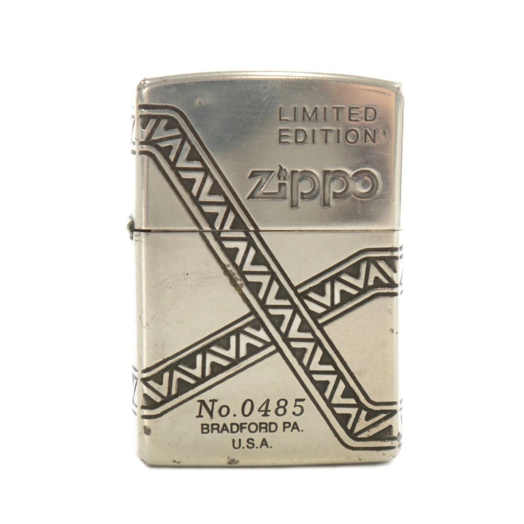 【中古】ジッポー ZIPPO LIMITED EDITION NO.0485 オイルライター 喫煙具 タバコ ロゴ 総柄 シルバー色..