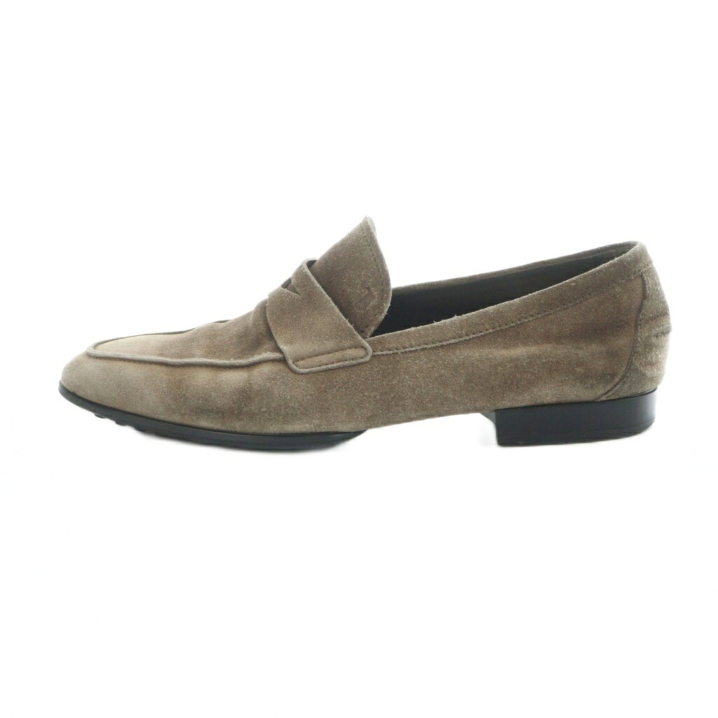 【中古】トッズ TOD'S ローファー スリッポン スクエアトゥ ロゴ スエード 7 26cm ブラウン ■GY19 /MQ メンズ 【ベクトル 古着】 260225ブランドトッズ TOD'S表記サイズ7実寸サイズ最大幅：約10cm　アウトソール：約29cm　　素材スエード色茶 ブラウン状態全体に擦れ、履きジワ、剥げがございます。 ※全体的に中古品としての使用感とダメージがありますが、通常使用には支障のない商品です。 掲載写真や記載内容をご確認いただき、ご理解の上ご購入ください。備考型番 なし商品のお問い合わせの回答を休止しております。＊各商品ページの商品詳細等をご確認の上ご購入ください。【中古】トッズ TOD'S ローファー スリッポン スクエアトゥ ロゴ スエード 7 26cm ブラウン ■GY19 /MQ メンズ 【ベクトル 古着】 260225状態ランク　”B”詳細については、下記および「状態ランクについて」ページをご覧ください。未使用・新品の商品ほぼ新品同様の商品使用感が少なく、かなり状態の良い商品使用感はあるが、傷や汚れの少ない商品使用感の他、傷や汚れが見られる商品かなり大きな傷みがある難あり商品※S〜CランクはUSED品となりますので、使用感をご理解の上でご入札下さい。状態ランクについてinformationブランドトッズ TOD'S表記サイズ7実寸サイズ最大幅：約10cm　アウトソール：約29cm　　素材スエード色茶 ブラウン状態全体に擦れ、履きジワ、剥げがございます。 ※全体的に中古品としての使用感とダメージがありますが、通常使用には支障のない商品です。 掲載写真や記載内容をご確認いただき、ご理解の上ご購入ください。備考型番 なし商品のお問い合わせの回答を休止しております。＊各商品ページの商品詳細等をご確認の上ご購入ください。本商品は一点物です他サイトや店舗にて販売している商品です。多少のお時間差にて欠品になることもございます。予めご了承頂ますようお願い致します。ベクトル・サイズガイドはこちらこの商品と同じブランドの商品を見る