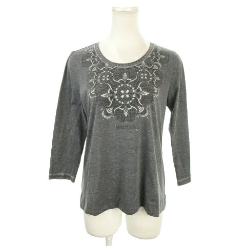 【中古】バルマン BALMAIN Tシャツ 9 グレー ラウンドネック 幾何学模様 七分袖 /MN42 ■GY99 レディース 【ベクトル 古着】 260317ブランドバルマン BALMAIN表記サイズ9実寸サイズ肩幅：34cm　身幅：41cm　袖丈：43cm　着丈：57.5cm　　素材ポリエステル レーヨン色グレー状態脇に毛玉がございますが、その他に目立ったダメージはなく、問題なくご使用いただける商品です。 ※あくまでも中古品ですので掲載写真や記載内容をご確認いただき、ご理解の上ご購入ください。商品のお問い合わせの回答を休止しております。＊各商品ページの商品詳細等をご確認の上ご購入ください。【中古】バルマン BALMAIN Tシャツ 9 グレー ラウンドネック 幾何学模様 七分袖 /MN42 ■GY99 レディース 【ベクトル 古着】 260317状態ランク　”AB”詳細については、下記および「状態ランクについて」ページをご覧ください。未使用・新品の商品ほぼ新品同様の商品使用感が少なく、かなり状態の良い商品使用感はあるが、傷や汚れの少ない商品使用感の他、傷や汚れが見られる商品かなり大きな傷みがある難あり商品※S〜CランクはUSED品となりますので、使用感をご理解の上でご入札下さい。状態ランクについてinformationブランドバルマン BALMAIN表記サイズ9実寸サイズ肩幅：34cm　身幅：41cm　袖丈：43cm　着丈：57.5cm　　素材ポリエステル レーヨン色グレー状態脇に毛玉がございますが、その他に目立ったダメージはなく、問題なくご使用いただける商品です。 ※あくまでも中古品ですので掲載写真や記載内容をご確認いただき、ご理解の上ご購入ください。商品のお問い合わせの回答を休止しております。＊各商品ページの商品詳細等をご確認の上ご購入ください。本商品は一点物です他サイトや店舗にて販売している商品です。多少のお時間差にて欠品になることもございます。予めご了承頂ますようお願い致します。ベクトル・サイズガイドはこちらこの商品と同じブランドの商品を見る
