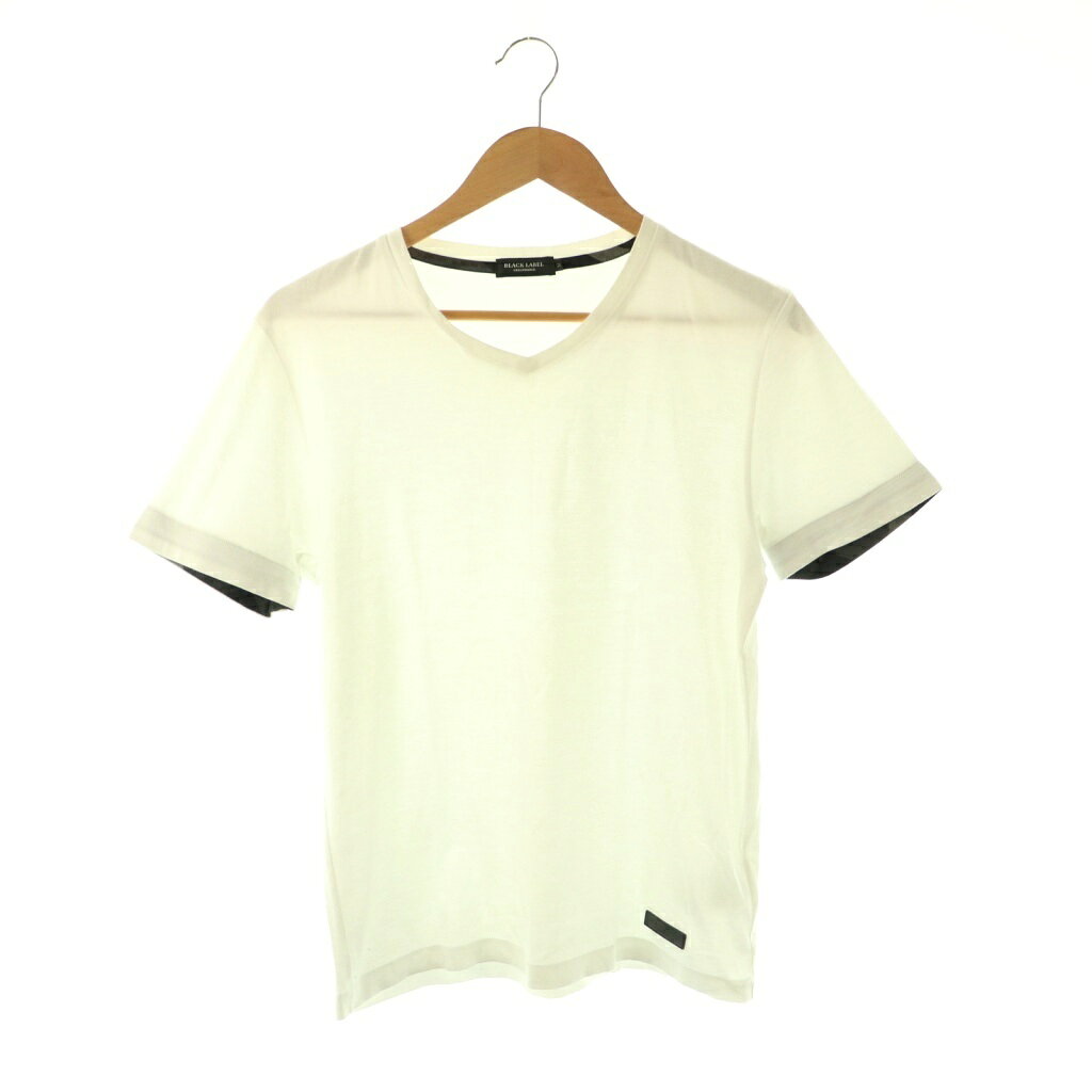【中古】ブラックレーベルクレストブリッジ BLACK LABEL CRESTBRIDGE Tシャツ カットソー 半袖 M 白 ホワイト /DO ■GY03 メンズ 【ベクトル 古着】 260413ブランドブラックレーベルクレストブリッジ BLACK LABEL CRESTBRIDGE表記サイズM実寸サイズ肩幅：40cm　身幅：46cm　着丈：60.5cm　袖丈：19cm　　素材本体 綿 レザー部分 合成皮革色ホワイト状態全体に毛羽立ちと首周りの表裏に汚れがございますが、その他に目立ったダメージはなく、問題なくご使用いただける商品です。 ※あくまでも中古品ですので掲載写真や記載内容をご確認いただき、ご理解の上ご購入ください。備考・品番51P20-720-02商品のお問い合わせの回答を休止しております。＊各商品ページの商品詳細等をご確認の上ご購入ください。【中古】ブラックレーベルクレストブリッジ BLACK LABEL CRESTBRIDGE Tシャツ カットソー 半袖 M 白 ホワイト /DO ■GY03 メンズ 【ベクトル 古着】 260413状態ランク　”AB”詳細については、下記および「状態ランクについて」ページをご覧ください。未使用・新品の商品ほぼ新品同様の商品使用感が少なく、かなり状態の良い商品使用感はあるが、傷や汚れの少ない商品使用感の他、傷や汚れが見られる商品かなり大きな傷みがある難あり商品※S〜CランクはUSED品となりますので、使用感をご理解の上でご入札下さい。状態ランクについてinformationブランドブラックレーベルクレストブリッジ BLACK LABEL CRESTBRIDGE表記サイズM実寸サイズ肩幅：40cm　身幅：46cm　着丈：60.5cm　袖丈：19cm　　素材本体 綿 レザー部分 合成皮革色ホワイト状態全体に毛羽立ちと首周りの表裏に汚れがございますが、その他に目立ったダメージはなく、問題なくご使用いただける商品です。 ※あくまでも中古品ですので掲載写真や記載内容をご確認いただき、ご理解の上ご購入ください。備考・品番51P20-720-02商品のお問い合わせの回答を休止しております。＊各商品ページの商品詳細等をご確認の上ご購入ください。本商品は一点物です他サイトや店舗にて販売している商品です。多少のお時間差にて欠品になることもございます。予めご了承頂ますようお願い致します。ベクトル・サイズガイドはこちらこの商品と同じブランドの商品を見る