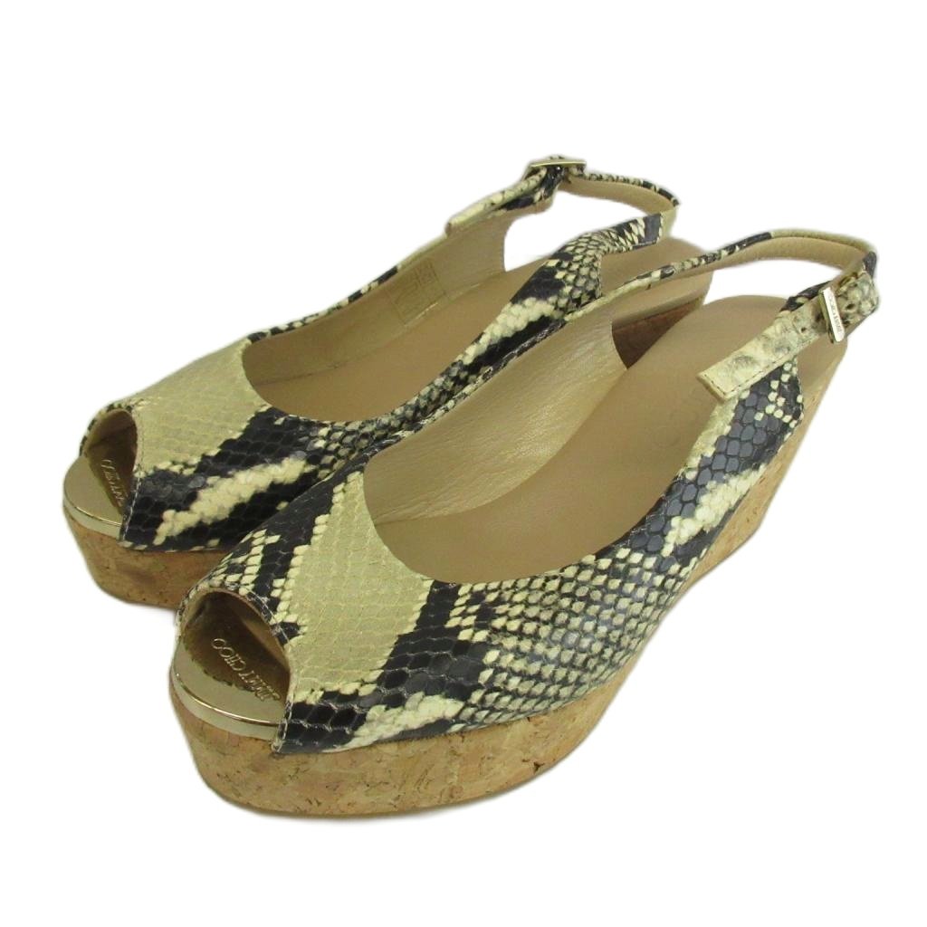 【中古】ジミーチュウ JIMMY CHOO サンダル レザー パイソン型押し コルク オープントゥ ウェッジソール スリングバック 36 23cm ベージュ 黒 ブラック /XZ ■GY11 レディース 【ベクトル 古着】 260531ブランドジミーチュウ JIMMY CHOO表記サイズ36 （日本サイズ 23cm相当） 実寸サイズヒールの高さ：6.5cm　最大幅：6.5cm　　素材レザー コルク色ベージュ 黒 ブラック状態使用感が少なく、かなり状態の良い商品です。 ※あくまでも中古品ですので掲載写真や記載内容をご確認いただき、ご理解の上ご購入ください。付属品付属品なし商品のお問い合わせの回答を休止しております。＊各商品ページの商品詳細等をご確認の上ご購入ください。【中古】ジミーチュウ JIMMY CHOO サンダル レザー パイソン型押し コルク オープントゥ ウェッジソール スリングバック 36 23cm ベージュ 黒 ブラック /XZ ■GY11 レディース 【ベクトル 古着】 260531状態ランク　”A”詳細については、下記および「状態ランクについて」ページをご覧ください。未使用・新品の商品ほぼ新品同様の商品使用感が少なく、かなり状態の良い商品使用感はあるが、傷や汚れの少ない商品使用感の他、傷や汚れが見られる商品かなり大きな傷みがある難あり商品※S〜CランクはUSED品となりますので、使用感をご理解の上でご入札下さい。状態ランクについてinformationブランドジミーチュウ JIMMY CHOO表記サイズ36 （日本サイズ 23cm相当） 実寸サイズヒールの高さ：6.5cm　最大幅：6.5cm　　素材レザー コルク色ベージュ 黒 ブラック状態使用感が少なく、かなり状態の良い商品です。 ※あくまでも中古品ですので掲載写真や記載内容をご確認いただき、ご理解の上ご購入ください。付属品付属品なし商品のお問い合わせの回答を休止しております。＊各商品ページの商品詳細等をご確認の上ご購入ください。本商品は一点物です他サイトや店舗にて販売している商品です。多少のお時間差にて欠品になることもございます。予めご了承頂ますようお願い致します。ベクトル・サイズガイドはこちらこの商品と同じブランドの商品を見る