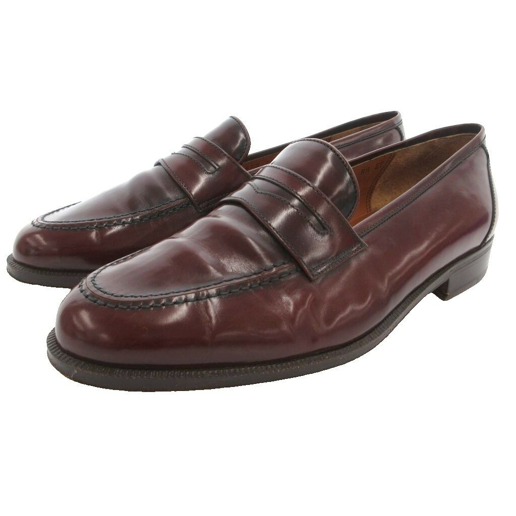 【中古】サルヴァトーレフェラガモ Salvatore Ferragamo ペニーローファー コイン シューズ Uチップ レザー 5.5 ワインレッド /GV ■GY50 メンズ 【ベクトル 古着】 260621ブランドサルヴァトーレフェラガモ Salvatore Ferragamo表記サイズ5.5実寸サイズ最大幅：9cm　アウトソール：26cm　インソール 25.5cm　素材レザー色ワインレッド状態・通常仕様に伴う履きシワ その他に目立ったダメージはなく、問題なくご使用いただける商品です。 ※あくまでも中古品ですので掲載写真や記載内容をご確認いただき、ご理解の上ご購入ください。付属品袋（ダメージあり）備考UG2673 こちらのお品物は店舗で保管しておらず、店頭販売出来かねます。（※お取り寄せも出来かねます）商品のお問い合わせの回答を休止しております。＊各商品ページの商品詳細等をご確認の上ご購入ください。【中古】サルヴァトーレフェラガモ Salvatore Ferragamo ペニーローファー コイン シューズ Uチップ レザー 5.5 ワインレッド /GV ■GY50 メンズ 【ベクトル 古着】 260621状態ランク　”AB”詳細については、下記および「状態ランクについて」ページをご覧ください。未使用・新品の商品ほぼ新品同様の商品使用感が少なく、かなり状態の良い商品使用感はあるが、傷や汚れの少ない商品使用感の他、傷や汚れが見られる商品かなり大きな傷みがある難あり商品※S〜CランクはUSED品となりますので、使用感をご理解の上でご入札下さい。状態ランクについてinformationブランドサルヴァトーレフェラガモ Salvatore Ferragamo表記サイズ5.5実寸サイズ最大幅：9cm　アウトソール：26cm　インソール 25.5cm　素材レザー色ワインレッド状態・通常仕様に伴う履きシワ その他に目立ったダメージはなく、問題なくご使用いただける商品です。 ※あくまでも中古品ですので掲載写真や記載内容をご確認いただき、ご理解の上ご購入ください。付属品袋（ダメージあり）備考UG2673 こちらのお品物は店舗で保管しておらず、店頭販売出来かねます。（※お取り寄せも出来かねます）商品のお問い合わせの回答を休止しております。＊各商品ページの商品詳細等をご確認の上ご購入ください。本商品は一点物です他サイトや店舗にて販売している商品です。多少のお時間差にて欠品になることもございます。予めご了承頂ますようお願い致します。ベクトル・サイズガイドはこちらこの商品と同じブランドの商品を見る