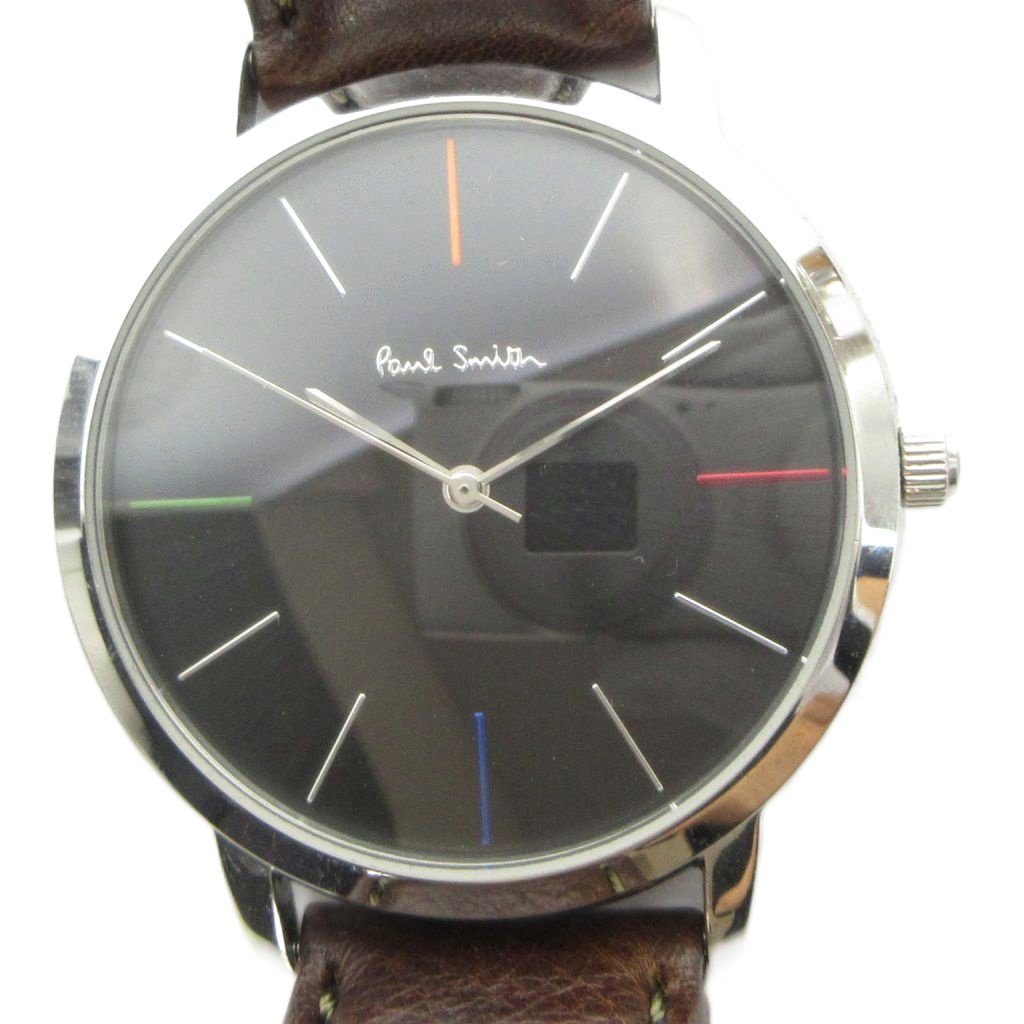 【中古】ポールスミス PAUL SMITH 腕時計 クォーツ ウォッチ レザーベルト 黒文字盤 ロゴ シルバー色 ■GY18 /MQ メンズ 【ベクトル 古着】 260816ブランドポールスミス PAUL SMITH表記サイズ実寸サイズをご参考ください。実寸サイズバンド幅：約1.6cm　腕周り：約17-21.5cm　ケース・タテ：約40mm　ケース・ヨコ（リューズは除く）：約40mm　　素材ステンレススチール色シルバー色状態ベルトの劣化、ケースに傷がございます。 ※全体的に中古品としての使用感とダメージがありますが、通常使用には支障のない商品です。 掲載写真や記載内容をご確認いただき、ご理解の上ご購入ください。付属品箱備考型番 なし 2026/8/16動作確認済 OH期不明商品のお問い合わせの回答を休止しております。＊各商品ページの商品詳細等をご確認の上ご購入ください。【中古】ポールスミス PAUL SMITH 腕時計 クォーツ ウォッチ レザーベルト 黒文字盤 ロゴ シルバー色 ■GY18 /MQ メンズ 【ベクトル 古着】 260816状態ランク　”B”詳細については、下記および「状態ランクについて」ページをご覧ください。未使用・新品の商品ほぼ新品同様の商品使用感が少なく、かなり状態の良い商品使用感はあるが、傷や汚れの少ない商品使用感の他、傷や汚れが見られる商品かなり大きな傷みがある難あり商品※S〜CランクはUSED品となりますので、使用感をご理解の上でご入札下さい。状態ランクについてinformationブランドポールスミス PAUL SMITH表記サイズ実寸サイズをご参考ください。実寸サイズバンド幅：約1.6cm　腕周り：約17-21.5cm　ケース・タテ：約40mm　ケース・ヨコ（リューズは除く）：約40mm　　素材ステンレススチール色シルバー色状態ベルトの劣化、ケースに傷がございます。 ※全体的に中古品としての使用感とダメージがありますが、通常使用には支障のない商品です。 掲載写真や記載内容をご確認いただき、ご理解の上ご購入ください。付属品箱備考型番 なし 2026/8/16動作確認済 OH期不明商品のお問い合わせの回答を休止しております。＊各商品ページの商品詳細等をご確認の上ご購入ください。本商品は一点物です他サイトや店舗にて販売している商品です。多少のお時間差にて欠品になることもございます。予めご了承頂ますようお願い致します。ベクトル・サイズガイドはこちらこの商品と同じブランドの商品を見る