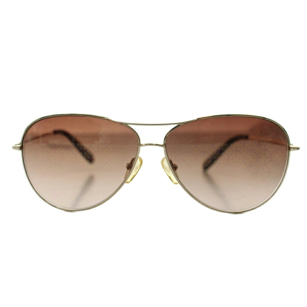 【中古】トリーバーチ TORY BURCH サングラス 60□11 135 ゴールド色 茶 ブラウン TY6006 /AN ■GY11 レディース 【ベクトル 古着】 260715ブランドトリーバーチ TORY BURCH表記サイズ60□11 135実寸サイズレンズの大きさ：約6×4.5cm　フレーム：約13cm　テンプル：約14cm　　色ゴールド色 茶 ブラウン状態右のテンプルに浮き。鼻パッドにくすみ、スレがございます。 ※全体的に中古品としての使用感とダメージがありますが、通常使用には支障のない商品です。 掲載写真や記載内容をご確認いただき、ご理解の上ご購入ください。付属品なし商品のお問い合わせの回答を休止しております。＊各商品ページの商品詳細等をご確認の上ご購入ください。【中古】トリーバーチ TORY BURCH サングラス 60□11 135 ゴールド色 茶 ブラウン TY6006 /AN ■GY11 レディース 【ベクトル 古着】 260715状態ランク　”B”詳細については、下記および「状態ランクについて」ページをご覧ください。未使用・新品の商品ほぼ新品同様の商品使用感が少なく、かなり状態の良い商品使用感はあるが、傷や汚れの少ない商品使用感の他、傷や汚れが見られる商品かなり大きな傷みがある難あり商品※S〜CランクはUSED品となりますので、使用感をご理解の上でご入札下さい。状態ランクについてinformationブランドトリーバーチ TORY BURCH表記サイズ60□11 135実寸サイズレンズの大きさ：約6×4.5cm　フレーム：約13cm　テンプル：約14cm　　色ゴールド色 茶 ブラウン状態右のテンプルに浮き。鼻パッドにくすみ、スレがございます。 ※全体的に中古品としての使用感とダメージがありますが、通常使用には支障のない商品です。 掲載写真や記載内容をご確認いただき、ご理解の上ご購入ください。付属品なし商品のお問い合わせの回答を休止しております。＊各商品ページの商品詳細等をご確認の上ご購入ください。本商品は一点物です他サイトや店舗にて販売している商品です。多少のお時間差にて欠品になることもございます。予めご了承頂ますようお願い致します。ベクトル・サイズガイドはこちらこの商品と同じブランドの商品を見る