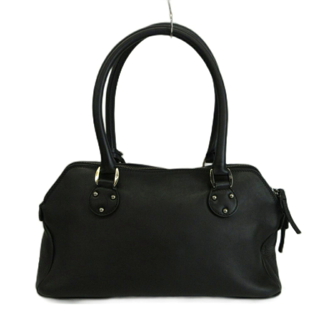 【中古】ジョルジオアルマーニ GIORGIO ARMANI ハンドバッグ ミニボストン レザー 黒 ブラック /XZ ■GY18 レディース 【ベクトル 古着】 260808ブランドジョルジオアルマーニ GIORGIO ARMANI実寸サイズ持ち手の長さ：45cm　ヨコ：34cm　タテ：16.5cm　マチ：13cm　ショルダーの長さ：-cm　　素材レザー色黒 ブラック仕様開閉 ファスナー ジップ内ポケット×1 内ポケット×2状態この商品には下記のようなダメージがあります。 ・全体的に使用感があり、四つ角にスレ、金具に汚れあり ・ファスナー引き手片方閉めること不可 その他に目立ったダメージはなく、問題なくご使用いただける商品です。 ※あくまでも中古品ですので掲載写真や記載内容をご確認いただき、ご理解の上ご購入ください。付属品付属品なし商品のお問い合わせの回答を休止しております。＊各商品ページの商品詳細等をご確認の上ご購入ください。【中古】ジョルジオアルマーニ GIORGIO ARMANI ハンドバッグ ミニボストン レザー 黒 ブラック /XZ ■GY18 レディース 【ベクトル 古着】 260808状態ランク　”AB”詳細については、下記および「状態ランクについて」ページをご覧ください。未使用・新品の商品ほぼ新品同様の商品使用感が少なく、かなり状態の良い商品使用感はあるが、傷や汚れの少ない商品使用感の他、傷や汚れが見られる商品かなり大きな傷みがある難あり商品※S〜CランクはUSED品となりますので、使用感をご理解の上でご入札下さい。状態ランクについてinformationブランドジョルジオアルマーニ GIORGIO ARMANI実寸サイズ持ち手の長さ：45cm　ヨコ：34cm　タテ：16.5cm　マチ：13cm　ショルダーの長さ：-cm　　素材レザー色黒 ブラック仕様開閉 ファスナー ジップ内ポケット×1 内ポケット×2状態この商品には下記のようなダメージがあります。 ・全体的に使用感があり、四つ角にスレ、金具に汚れあり ・ファスナー引き手片方閉めること不可 その他に目立ったダメージはなく、問題なくご使用いただける商品です。 ※あくまでも中古品ですので掲載写真や記載内容をご確認いただき、ご理解の上ご購入ください。付属品付属品なし商品のお問い合わせの回答を休止しております。＊各商品ページの商品詳細等をご確認の上ご購入ください。本商品は一点物です他サイトや店舗にて販売している商品です。多少のお時間差にて欠品になることもございます。予めご了承頂ますようお願い致します。ベクトル・サイズガイドはこちらこの商品と同じブランドの商品を見る