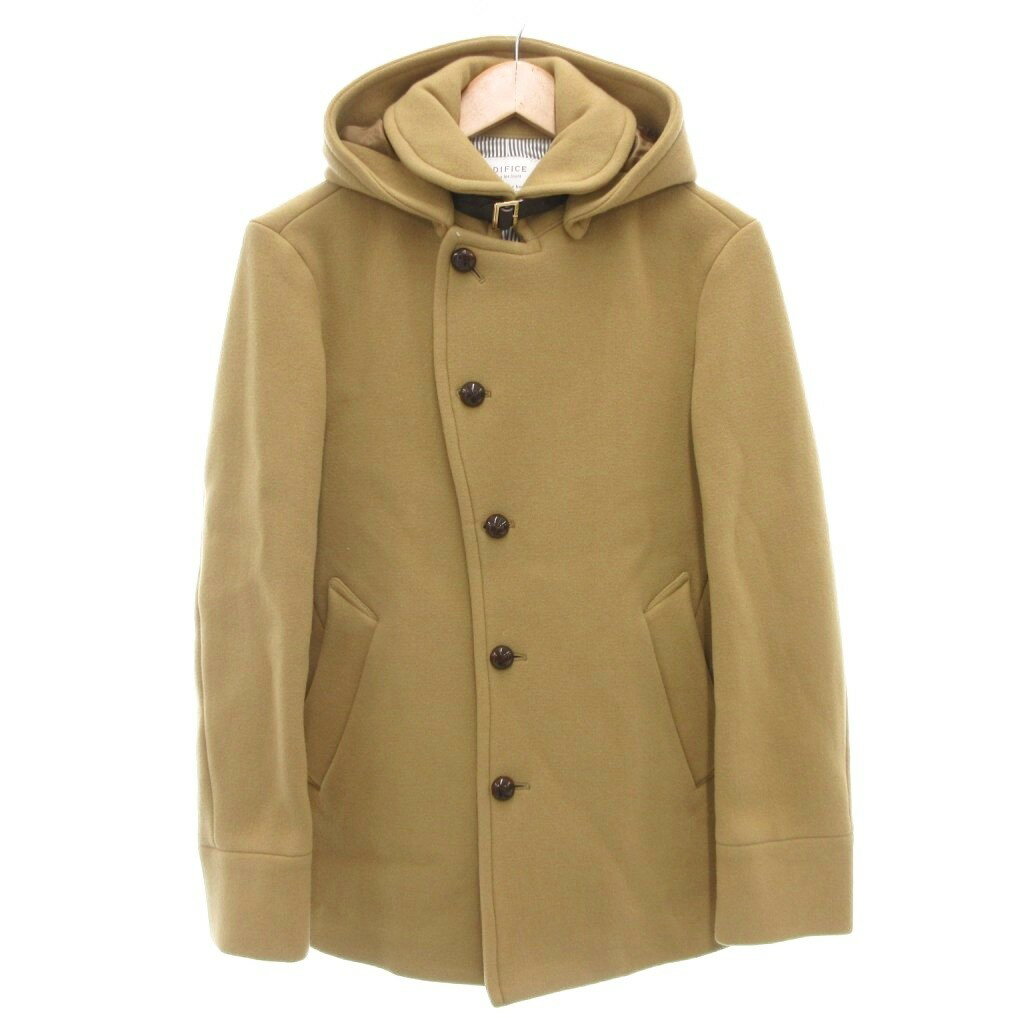 【中古】エディフィス EDIFICE SUPER100S WOOL コート M ショート丈 くるみボタン フード ウール ベージュ /AE メンズ 【ベクトル 古着】 251117ブランドエディフィス EDIFICE表記サイズM実寸サイズ肩幅：43cm　身幅：50cm　袖丈：60cm　着丈：67cm　　素材表地 毛 裏地 キュプラ 皮革部分 牛革色ベージュ仕様ポケット×2 フード着脱可能状態若干の使用感はございますが、特筆するようなダメージはなく、比較的きれいなお品です。 ※あくまでも中古品ですので、掲載写真や記載内容をご確認いただき、ご理解の上ご購入ください。備考16-011-300-10000-3-0 （株）ルドーム こちらのお品物は店舗で保管しておらず、店頭販売出来かねます。（※お取り寄せも出来かねます）商品のお問い合わせの回答を休止しております。＊各商品ページの商品詳細等をご確認の上ご購入ください。【中古】エディフィス EDIFICE SUPER100S WOOL コート M ショート丈 くるみボタン フード ウール ベージュ /AE メンズ 【ベクトル 古着】 251117状態ランク　”A”詳細については、下記および「状態ランクについて」ページをご覧ください。未使用・新品の商品ほぼ新品同様の商品使用感が少なく、かなり状態の良い商品使用感はあるが、傷や汚れの少ない商品使用感の他、傷や汚れが見られる商品かなり大きな傷みがある難あり商品※S〜CランクはUSED品となりますので、使用感をご理解の上でご入札下さい。状態ランクについてinformationブランドエディフィス EDIFICE表記サイズM実寸サイズ肩幅：43cm　身幅：50cm　袖丈：60cm　着丈：67cm　　素材表地 毛 裏地 キュプラ 皮革部分 牛革色ベージュ仕様ポケット×2 フード着脱可能状態若干の使用感はございますが、特筆するようなダメージはなく、比較的きれいなお品です。 ※あくまでも中古品ですので、掲載写真や記載内容をご確認いただき、ご理解の上ご購入ください。備考16-011-300-10000-3-0 （株）ルドーム こちらのお品物は店舗で保管しておらず、店頭販売出来かねます。（※お取り寄せも出来かねます）商品のお問い合わせの回答を休止しております。＊各商品ページの商品詳細等をご確認の上ご購入ください。本商品は一点物です他サイトや店舗にて販売している商品です。多少のお時間差にて欠品になることもございます。予めご了承頂ますようお願い致します。ベクトル・サイズガイドはこちらこの商品と同じブランドの商品を見る