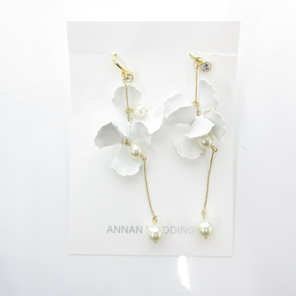 Cubic Zirconia - 【中古】美品 ANNAN WEDDING ブライダルアクセサリー イヤリング フラワーモチーフ ホワイト /MG レディース 【ベクトル 古着】 260313
