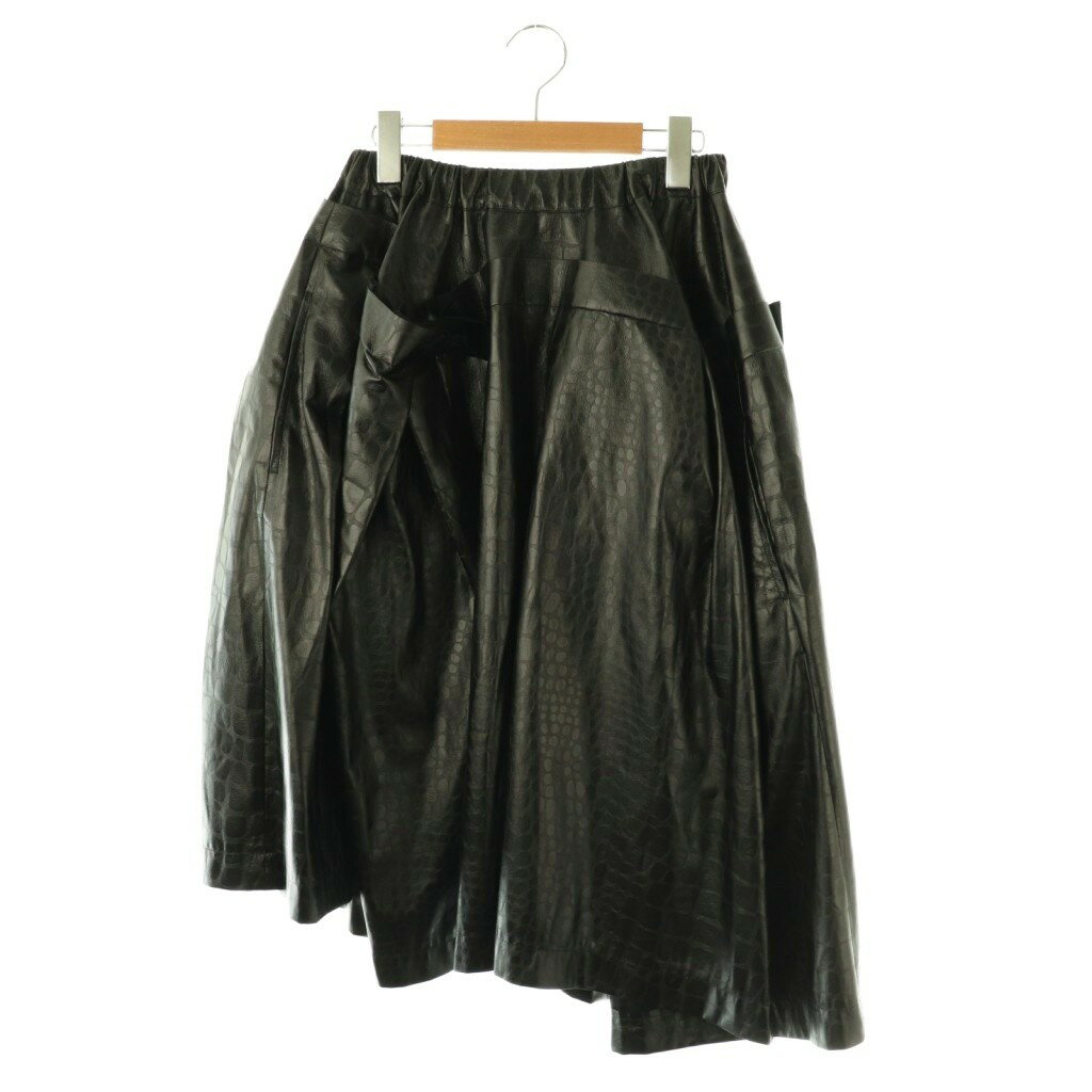 乐天商城 - 【中古】コムデギャルソン COMME des GARCONS AD2024 フェイクレザー ボリュームスカート フレアスカート XS ブラック /ES ■OS レディース 【ベクトル 古着】 260420