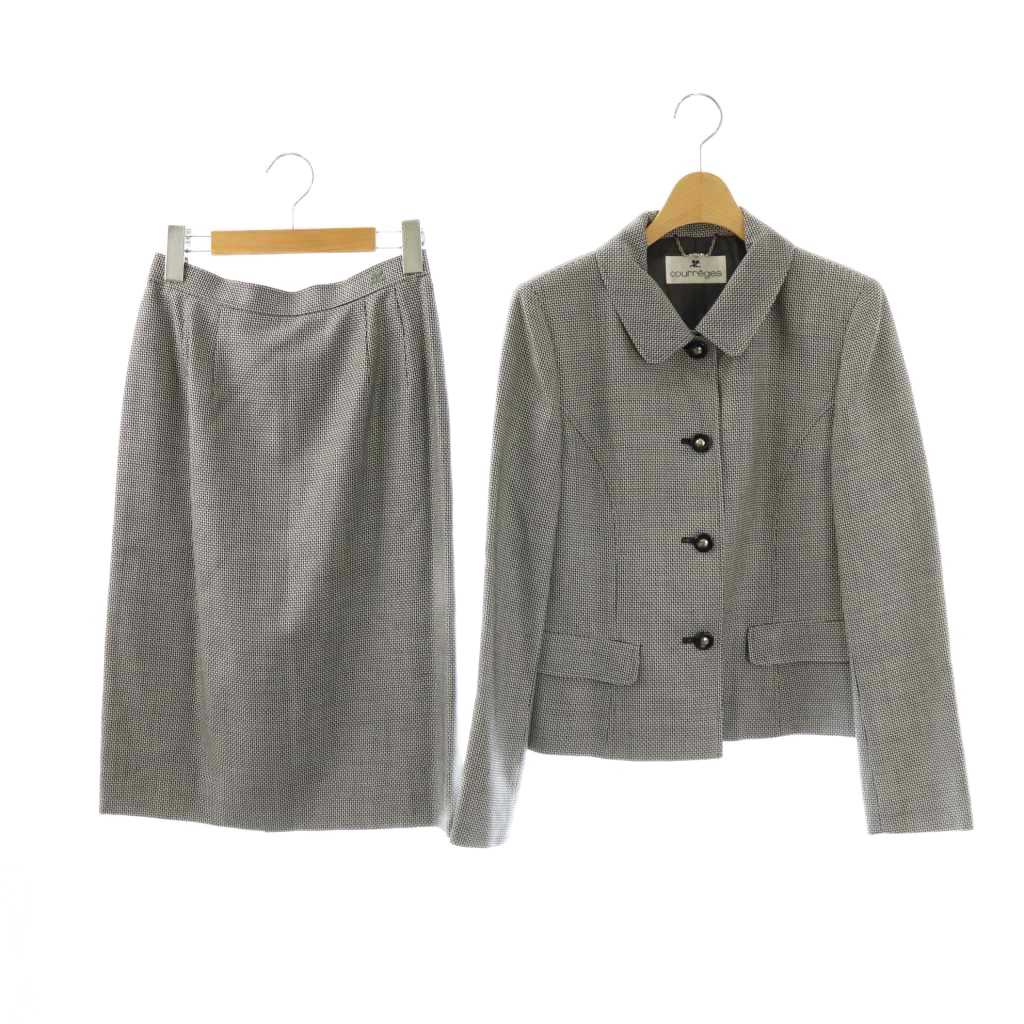【中古】クレージュ courreges セットアップ 上下 ジャケット アウター スカート ロング タイト 9AR 64-91 黒 白 /NR ■OS レディース 【ベクトル 古着】 260421ブランドクレージュ courreges表記サイズジャケット 9AR スカート 64-91実寸サイズジャケット 肩幅：37cm　ジャケット 身幅：45.5cm　ジャケット 袖丈：58cm　ジャケット 着丈：53.5cm　スカート ウエスト：61cm　スカート ヒップ：91cm　スカート丈：62cm　　素材表地 毛 シルク 裏地 ポリエステル色黒 白状態スカートの前側に汚れがありますが、その他に目立ったダメージはなく、問題なくご使用いただける商品です。 ※あくまでも中古品ですので掲載写真や記載内容をご確認いただき、ご理解の上ご購入ください。備考・EFDDG-04490 ・EFHDG-04190商品のお問い合わせの回答を休止しております。＊各商品ページの商品詳細等をご確認の上ご購入ください。【中古】クレージュ courreges セットアップ 上下 ジャケット アウター スカート ロング タイト 9AR 64-91 黒 白 /NR ■OS レディース 【ベクトル 古着】 260421状態ランク　”AB”詳細については、下記および「状態ランクについて」ページをご覧ください。未使用・新品の商品ほぼ新品同様の商品使用感が少なく、かなり状態の良い商品使用感はあるが、傷や汚れの少ない商品使用感の他、傷や汚れが見られる商品かなり大きな傷みがある難あり商品※S〜CランクはUSED品となりますので、使用感をご理解の上でご入札下さい。状態ランクについてinformationブランドクレージュ courreges表記サイズジャケット 9AR スカート 64-91実寸サイズジャケット 肩幅：37cm　ジャケット 身幅：45.5cm　ジャケット 袖丈：58cm　ジャケット 着丈：53.5cm　スカート ウエスト：61cm　スカート ヒップ：91cm　スカート丈：62cm　　素材表地 毛 シルク 裏地 ポリエステル色黒 白状態スカートの前側に汚れがありますが、その他に目立ったダメージはなく、問題なくご使用いただける商品です。 ※あくまでも中古品ですので掲載写真や記載内容をご確認いただき、ご理解の上ご購入ください。備考・EFDDG-04490 ・EFHDG-04190商品のお問い合わせの回答を休止しております。＊各商品ページの商品詳細等をご確認の上ご購入ください。本商品は一点物です他サイトや店舗にて販売している商品です。多少のお時間差にて欠品になることもございます。予めご了承頂ますようお願い致します。ベクトル・サイズガイドはこちらこの商品と同じブランドの商品を見る