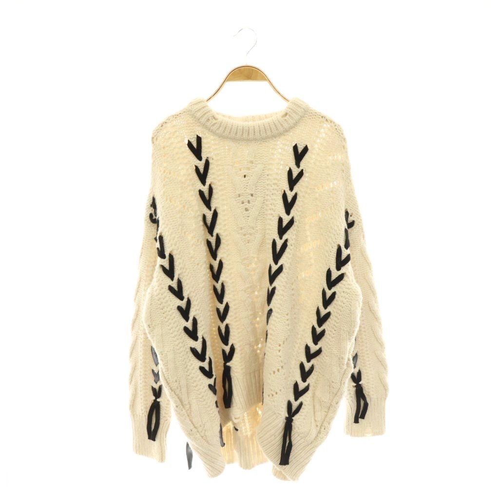 【中古】未使用品 ザラ ZARA リボン長袖ニット セーター S オフホワイト ブラック /DO ■OS レディース 【ベクトル 古着】 260717ブランドザラ ZARA表記サイズS実寸サイズ肩幅：61cm　身幅：65cm　着丈：67cm　袖丈：47.5cm　　素材アクリル、ナイロン、ポリウレタン 副生地：アクリル色オフホワイト、黒 ブラック状態未使用品です。 ※未使用品・新品同様の商品ではございますが、一度は一般の方の手に渡り、個人で保管されていた商品です。また、保管・陳列時の薄いスレなど微細な状態変化が見られる場合がございます。ご理解の上ご購入ください。商品のお問い合わせの回答を休止しております。＊各商品ページの商品詳細等をご確認の上ご購入ください。【中古】未使用品 ザラ ZARA リボン長袖ニット セーター S オフホワイト ブラック /DO ■OS レディース 【ベクトル 古着】 260717状態ランク　”S”詳細については、下記および「状態ランクについて」ページをご覧ください。未使用・新品の商品ほぼ新品同様の商品使用感が少なく、かなり状態の良い商品使用感はあるが、傷や汚れの少ない商品使用感の他、傷や汚れが見られる商品かなり大きな傷みがある難あり商品※S〜CランクはUSED品となりますので、使用感をご理解の上でご入札下さい。状態ランクについてinformationブランドザラ ZARA表記サイズS実寸サイズ肩幅：61cm　身幅：65cm　着丈：67cm　袖丈：47.5cm　　素材アクリル、ナイロン、ポリウレタン 副生地：アクリル色オフホワイト、黒 ブラック状態未使用品です。 ※未使用品・新品同様の商品ではございますが、一度は一般の方の手に渡り、個人で保管されていた商品です。また、保管・陳列時の薄いスレなど微細な状態変化が見られる場合がございます。ご理解の上ご購入ください。商品のお問い合わせの回答を休止しております。＊各商品ページの商品詳細等をご確認の上ご購入ください。本商品は一点物です他サイトや店舗にて販売している商品です。多少のお時間差にて欠品になることもございます。予めご了承頂ますようお願い致します。ベクトル・サイズガイドはこちらこの商品と同じブランドの商品を見る