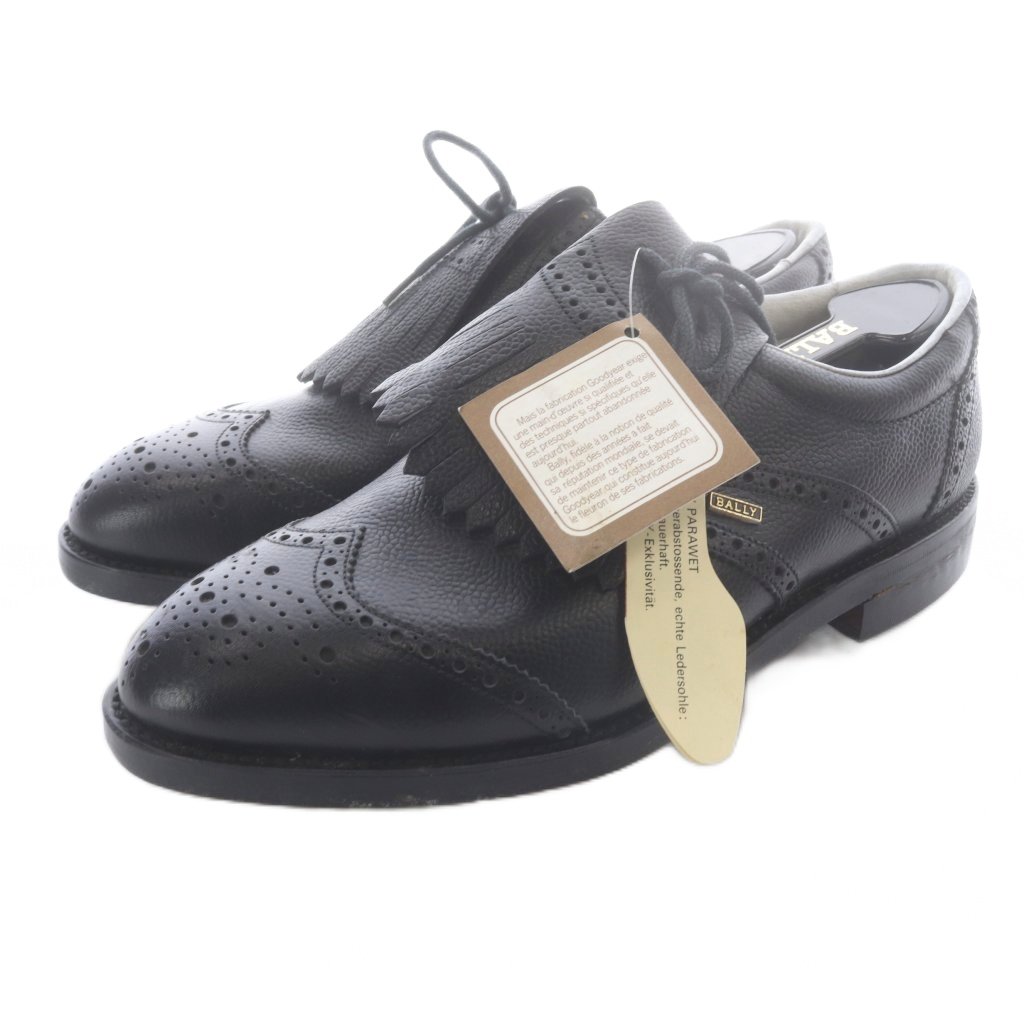 【中古】バリー BALLY レザー ウィングチップ タッセル ゴルフシューズ 7.5 黒 ブラック /SR ■GY09 メンズ 【ベクトル 古着】 260909ブランドバリー BALLY表記サイズ7.5実寸サイズ最大幅：10.5cm　アウトソール：28cm　　素材レザー色黒 ブラック状態この商品には下記のようなダメージがあります。 ・アッパー部分広範囲に白色の汚れ ・表面に擦り傷や茶色の汚れ ※全体的に中古品としての使用感とダメージがありますが、通常使用には支障のない商品です。 掲載写真や記載内容をご確認いただき、ご理解の上ご購入ください。付属品写真に写っている物が全てです。商品のお問い合わせの回答を休止しております。＊各商品ページの商品詳細等をご確認の上ご購入ください。【中古】バリー BALLY レザー ウィングチップ タッセル ゴルフシューズ 7.5 黒 ブラック /SR ■GY09 メンズ 【ベクトル 古着】 260909状態ランク　”B”詳細については、下記および「状態ランクについて」ページをご覧ください。未使用・新品の商品ほぼ新品同様の商品使用感が少なく、かなり状態の良い商品使用感はあるが、傷や汚れの少ない商品使用感の他、傷や汚れが見られる商品かなり大きな傷みがある難あり商品※S〜CランクはUSED品となりますので、使用感をご理解の上でご入札下さい。状態ランクについてinformationブランドバリー BALLY表記サイズ7.5実寸サイズ最大幅：10.5cm　アウトソール：28cm　　素材レザー色黒 ブラック状態この商品には下記のようなダメージがあります。 ・アッパー部分広範囲に白色の汚れ ・表面に擦り傷や茶色の汚れ ※全体的に中古品としての使用感とダメージがありますが、通常使用には支障のない商品です。 掲載写真や記載内容をご確認いただき、ご理解の上ご購入ください。付属品写真に写っている物が全てです。商品のお問い合わせの回答を休止しております。＊各商品ページの商品詳細等をご確認の上ご購入ください。本商品は一点物です他サイトや店舗にて販売している商品です。多少のお時間差にて欠品になることもございます。予めご了承頂ますようお願い致します。ベクトル・サイズガイドはこちらこの商品と同じブランドの商品を見る