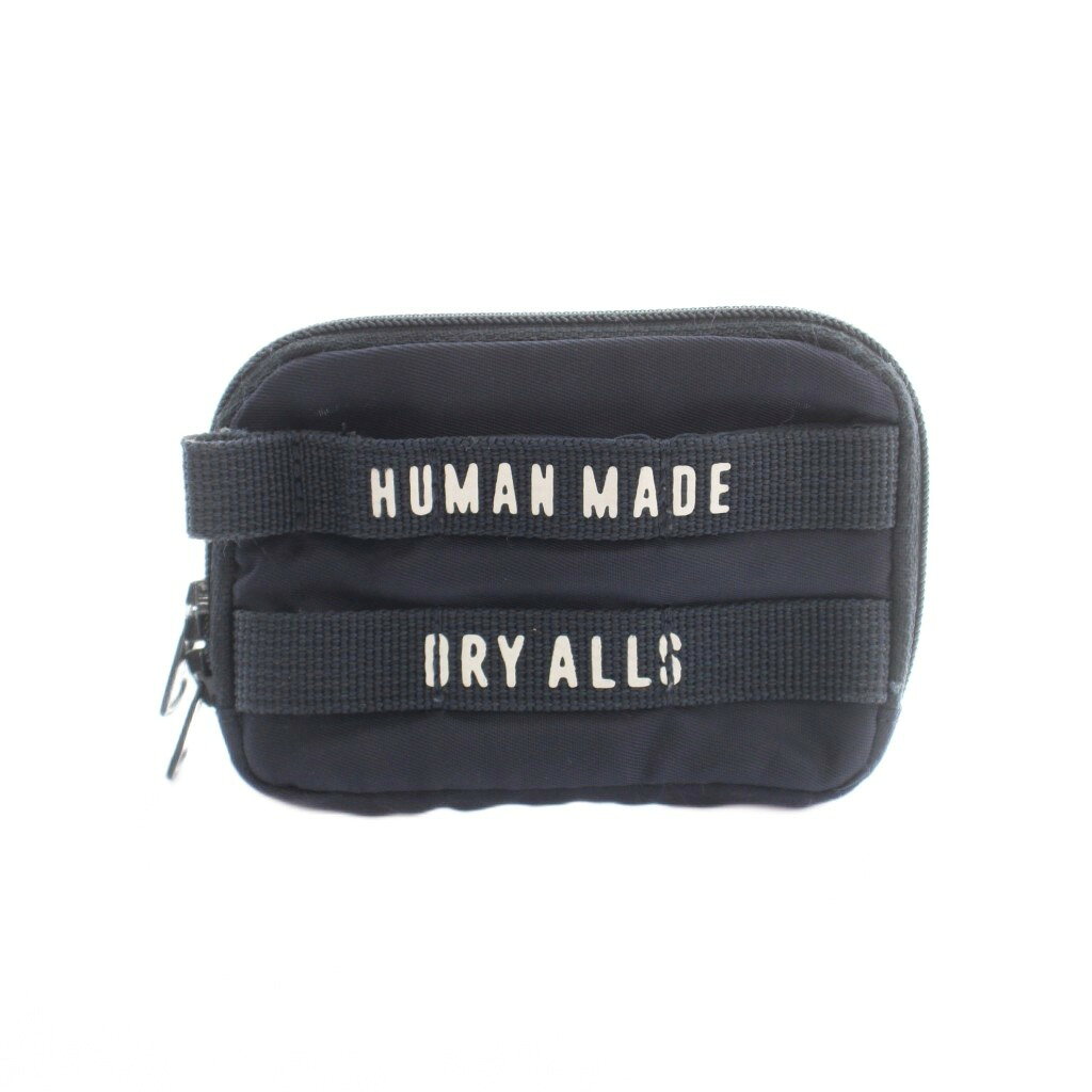 【中古】ヒューマンメイド HUMAN MADE ミリタリーカードケース ラウンドファスナー ロゴ 紺 ネイビー /MI ■OS ■SH レディース 【ベクトル 古着】 261009ブランドヒューマンメイド HUMAN MADE表記サイズ表記なし実寸サイズヨコ：10.5cm　タテ：7cm　マチ：1cm　　色紺 ネイビー状態全体に毛羽立ち、毛玉が発生しております。 ※全体的に中古品としての使用感とダメージがありますが、通常使用には支障のない商品です。 掲載写真や記載内容をご確認いただき、ご理解の上ご購入ください。付属品付属品なし商品のお問い合わせの回答を休止しております。＊各商品ページの商品詳細等をご確認の上ご購入ください。【中古】ヒューマンメイド HUMAN MADE ミリタリーカードケース ラウンドファスナー ロゴ 紺 ネイビー /MI ■OS ■SH レディース 【ベクトル 古着】 261009状態ランク　”B”詳細については、下記および「状態ランクについて」ページをご覧ください。未使用・新品の商品ほぼ新品同様の商品使用感が少なく、かなり状態の良い商品使用感はあるが、傷や汚れの少ない商品使用感の他、傷や汚れが見られる商品かなり大きな傷みがある難あり商品※S〜CランクはUSED品となりますので、使用感をご理解の上でご入札下さい。状態ランクについてinformationブランドヒューマンメイド HUMAN MADE表記サイズ表記なし実寸サイズヨコ：10.5cm　タテ：7cm　マチ：1cm　　色紺 ネイビー状態全体に毛羽立ち、毛玉が発生しております。 ※全体的に中古品としての使用感とダメージがありますが、通常使用には支障のない商品です。 掲載写真や記載内容をご確認いただき、ご理解の上ご購入ください。付属品付属品なし商品のお問い合わせの回答を休止しております。＊各商品ページの商品詳細等をご確認の上ご購入ください。本商品は一点物です他サイトや店舗にて販売している商品です。多少のお時間差にて欠品になることもございます。予めご了承頂ますようお願い致します。ベクトル・サイズガイドはこちらこの商品と同じブランドの商品を見る