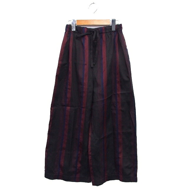 【中古】デミルクス ビームス Demi-Luxe BEAMS ストライプ ワイド イージーパンツ ドローストリング ゆったり 36 ダークブラウン /NT21 レディース 【ベクトル 古着】 250509ブランドデミルクス ビームス Demi-Luxe BEAMS表記サイズ36実寸サイズウエスト：約64-74cm　もも幅：約33cm　裾幅：約32cm　股上：約36cm　股下：約60cm　　素材ポリエステル83％、ナイロン17％色ダークブラウン ※色に関してはこの商品の出品者の主観で判断しておりますので、カタログや正規のカラーとは言い回しが異なる場合があります。仕様ウエスト部分ゴム仕様 ウエスト部分紐調整可能状態この商品には下記のようなダメージがあります。 ・全体的に毛玉 ・後ろ側左足首に縫い跡 その他に目立ったダメージはなくまだまだご使用いただける商品です。 ※あくまでも中古品ですので掲載写真や記載内容をご確認いただき、ご理解の上ご購入ください。 商品のお問い合わせの回答を休止しております。＊各商品ページの商品詳細等をご確認の上ご購入ください。【中古】デミルクス ビームス Demi-Luxe BEAMS ストライプ ワイド イージーパンツ ドローストリング ゆったり 36 ダークブラウン /NT21 レディース 【ベクトル 古着】 250509状態ランク　”AB”詳細については、下記および「状態ランクについて」ページをご覧ください。未使用・新品の商品ほぼ新品同様の商品使用感が少なく、かなり状態の良い商品使用感はあるが、傷や汚れの少ない商品使用感の他、傷や汚れが見られる商品かなり大きな傷みがある難あり商品※S〜CランクはUSED品となりますので、使用感をご理解の上でご入札下さい。状態ランクについてinformationブランドデミルクス ビームス Demi-Luxe BEAMS表記サイズ36実寸サイズウエスト：約64-74cm　もも幅：約33cm　裾幅：約32cm　股上：約36cm　股下：約60cm　　素材ポリエステル83％、ナイロン17％色ダークブラウン ※色に関してはこの商品の出品者の主観で判断しておりますので、カタログや正規のカラーとは言い回しが異なる場合があります。仕様ウエスト部分ゴム仕様 ウエスト部分紐調整可能状態この商品には下記のようなダメージがあります。 ・全体的に毛玉 ・後ろ側左足首に縫い跡 その他に目立ったダメージはなくまだまだご使用いただける商品です。 ※あくまでも中古品ですので掲載写真や記載内容をご確認いただき、ご理解の上ご購入ください。 商品のお問い合わせの回答を休止しております。＊各商品ページの商品詳細等をご確認の上ご購入ください。本商品は一点物です他サイトや店舗にて販売している商品です。多少のお時間差にて欠品になることもございます。予めご了承頂ますようお願い致します。ベクトル・サイズガイドはこちらこの商品と同じブランドの商品を見る