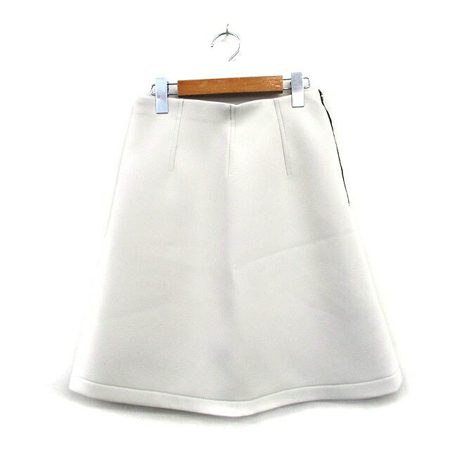 【中古】ストロベリーフィールズ STRAWBERRY-FIELDS フレア スカート 膝丈 シンプル ホワイト 白 /KT2 レディース 【ベクトル 古着】 250613