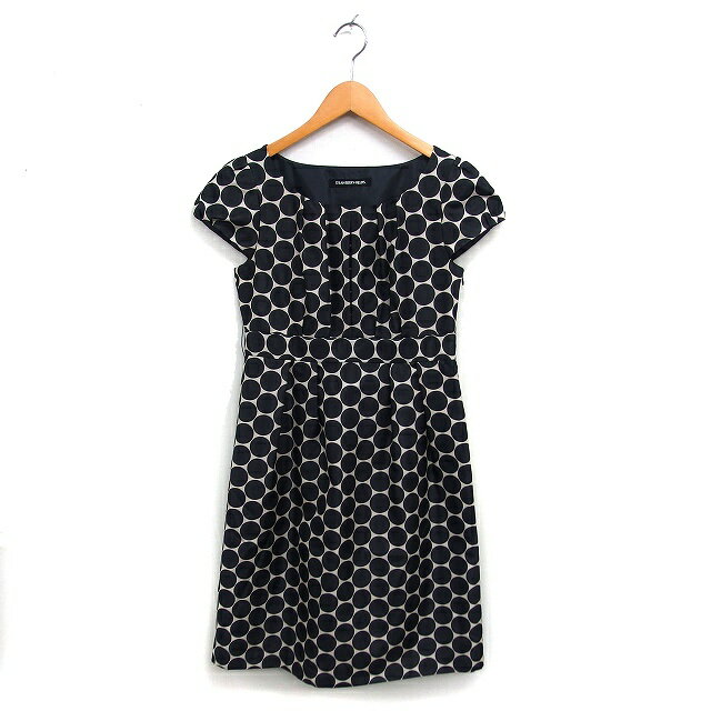 【中古】ストロベリーフィールズ STRAWBERRY-FIELDS 水玉 タック フレア ワンピース ひざ丈 ボートネック サイドジップ 半袖 黒 ブラック /NT15 レディース 【ベクトル 古着】 251023