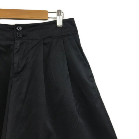 【中古】クローラ crolla パンツシ ョート フレア タック 無地 ジップフライ 36 黒 ブラック レディース 【ベクトル 古着】 240510