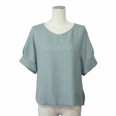【中古】ユナイテッドアローズ UNITED ARROWS UBCS TA/P ドルマンスリーブ ブラウス 36 緑系 レディース 【ベクトル 古着】 250604ブランドユナイテッドアローズ UNITED ARROWS表記サイズ36実寸サイズ着丈：50.5cm　ゆき丈：44cm　裾幅：54cm　　素材トリアセテート63％、ポリエステル37％色緑系　グリーン ※色に関してはこの商品の出品者の主観で判断しておりますので、カタログや正規のカラーとは言いまわしが異なる場合があります。状態使用感が少なく、かなり状態の良い商品です。 ※あくまでも中古品ですので掲載写真や記載内容をご確認いただき、ご理解の上ご購入ください。 ※保管によるシワがございます。神経質な方のご入札はお控えください。写真または説明欄に記載のない箱・付属品などはございませんので、ご了承ください。商品のお問い合わせの回答を休止しております。＊各商品ページの商品詳細等をご確認の上ご購入ください。【中古】ユナイテッドアローズ UNITED ARROWS UBCS TA/P ドルマンスリーブ ブラウス 36 緑系 レディース 【ベクトル 古着】 250604状態ランク　”A”詳細については、下記および「状態ランクについて」ページをご覧ください。未使用・新品の商品ほぼ新品同様の商品使用感が少なく、かなり状態の良い商品使用感はあるが、傷や汚れの少ない商品使用感の他、傷や汚れが見られる商品かなり大きな傷みがある難あり商品※S〜CランクはUSED品となりますので、使用感をご理解の上でご入札下さい。状態ランクについてinformationブランドユナイテッドアローズ UNITED ARROWS表記サイズ36実寸サイズ着丈：50.5cm　ゆき丈：44cm　裾幅：54cm　　素材トリアセテート63％、ポリエステル37％色緑系　グリーン ※色に関してはこの商品の出品者の主観で判断しておりますので、カタログや正規のカラーとは言いまわしが異なる場合があります。状態使用感が少なく、かなり状態の良い商品です。 ※あくまでも中古品ですので掲載写真や記載内容をご確認いただき、ご理解の上ご購入ください。 ※保管によるシワがございます。神経質な方のご入札はお控えください。写真または説明欄に記載のない箱・付属品などはございませんので、ご了承ください。商品のお問い合わせの回答を休止しております。＊各商品ページの商品詳細等をご確認の上ご購入ください。本商品は一点物です他サイトや店舗にて販売している商品です。多少のお時間差にて欠品になることもございます。予めご了承頂ますようお願い致します。ベクトル・サイズガイドはこちらこの商品と同じブランドの商品を見る