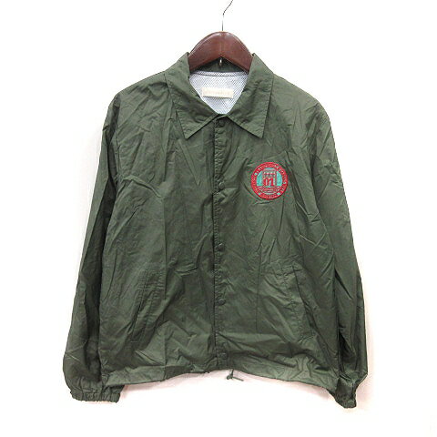 【中古】オリーブ デ オリーブ OLIVE des OLIVE ステンカラージャケット ナイロン 総裏地 緑 カーキ /YI レディース 【ベクトル 古着】 231116ブランドオリーブ デ オリーブ OLIVE des OLIVE表記サイズサイズ表記なし(実寸サイズをご覧ください)実寸サイズ肩幅：約39cm　身幅：約47cm　袖丈：約56cm　着丈：約52cm　　素材ナイロン 100％ 裏地 ポリエステル 100％色カーキ 実際の色は1番目の写真が一番近い色です。色に関しましては出品者の主観で判断しておりますので、正規カラーなどとは言いまわし等が異なる場合がございます。仕様素材 薄手 開閉 スナップボタン 伸縮性 なし 透け感 なし ポケット 前ポケット×2 裏地 総裏地 メッシュ 柄 ワンポイント状態若干の使用感がありますが、その他に目立ったダメージはなく、問題なくご使用いただける商品です。※あくまでも中古品ですので掲載写真や記載内容をご確認いただき、ご理解の上ご購入ください。商品のお問い合わせの回答を休止しております。＊各商品ページの商品詳細等をご確認の上ご購入ください。【中古】オリーブ デ オリーブ OLIVE des OLIVE ステンカラージャケット ナイロン 総裏地 緑 カーキ /YI レディース 【ベクトル 古着】 231116状態ランク　”A”詳細については、下記および「状態ランクについて」ページをご覧ください。未使用・新品の商品ほぼ新品同様の商品使用感が少なく、かなり状態の良い商品使用感はあるが、傷や汚れの少ない商品使用感の他、傷や汚れが見られる商品かなり大きな傷みがある難あり商品※S〜CランクはUSED品となりますので、使用感をご理解の上でご入札下さい。状態ランクについてinformationブランドオリーブ デ オリーブ OLIVE des OLIVE表記サイズサイズ表記なし(実寸サイズをご覧ください)実寸サイズ肩幅：約39cm　身幅：約47cm　袖丈：約56cm　着丈：約52cm　　素材ナイロン 100％ 裏地 ポリエステル 100％色カーキ 実際の色は1番目の写真が一番近い色です。色に関しましては出品者の主観で判断しておりますので、正規カラーなどとは言いまわし等が異なる場合がございます。仕様素材 薄手 開閉 スナップボタン 伸縮性 なし 透け感 なし ポケット 前ポケット×2 裏地 総裏地 メッシュ 柄 ワンポイント状態若干の使用感がありますが、その他に目立ったダメージはなく、問題なくご使用いただける商品です。※あくまでも中古品ですので掲載写真や記載内容をご確認いただき、ご理解の上ご購入ください。商品のお問い合わせの回答を休止しております。＊各商品ページの商品詳細等をご確認の上ご購入ください。本商品は一点物です他サイトや店舗にて販売している商品です。多少のお時間差にて欠品になることもございます。予めご了承頂ますようお願い致します。ベクトル・サイズガイドはこちらこの商品と同じブランドの商品を見る