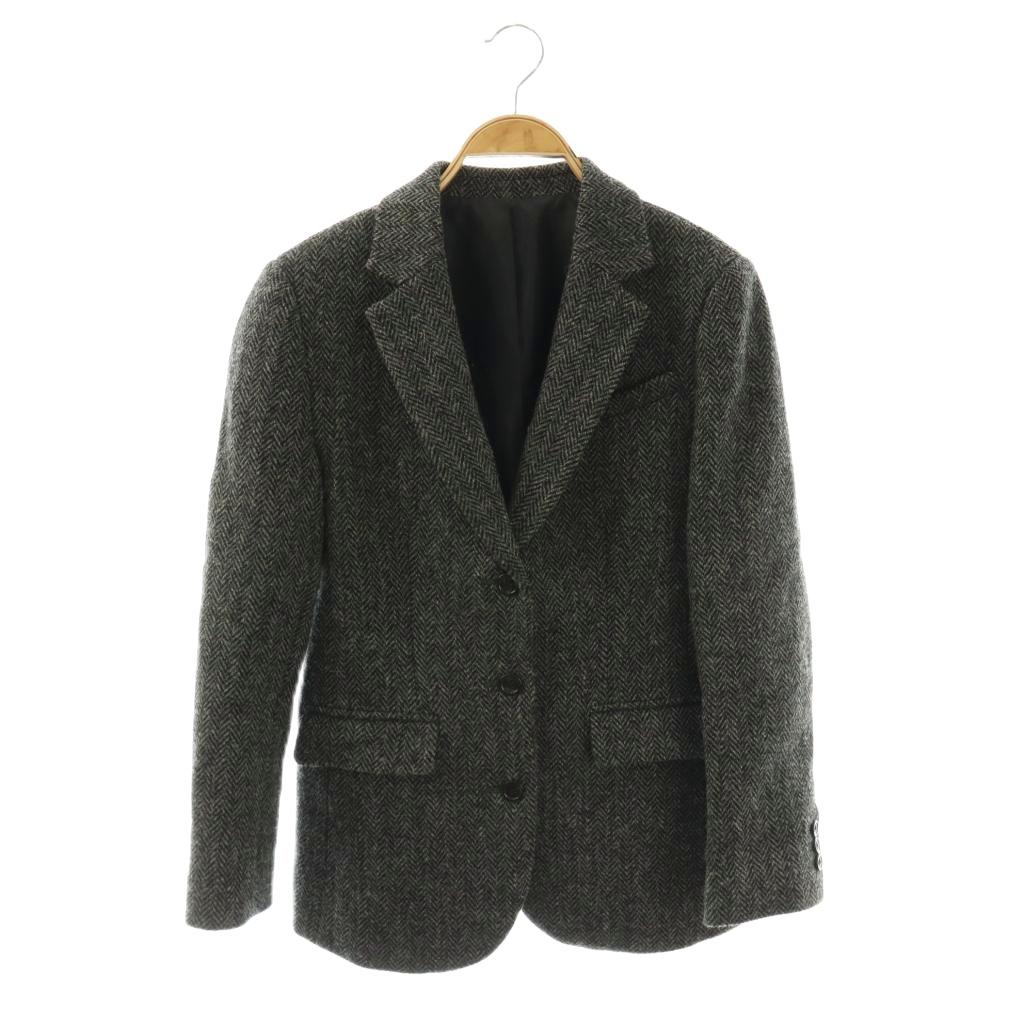 【中古】ハリスツイード Harris Tweed テーラードジャケット シングル ウール ヘリンボーン 3B 11AR グレー 2100507 /HN ■ECE003 レディース 【ベクトル 古着】 260316ブランドハリスツイード Harris Tweed表記サイズ11AR実寸サイズ肩幅：38cm　身幅：45cm　袖丈：57cm　着丈：62cm　　素材表地 毛 袖口裏地 綿 裏地 ポリエステル色グレー状態使用感が少なく、かなり状態の良い商品です。 ※あくまでも中古品ですので掲載写真や記載内容をご確認いただき、ご理解の上ご購入ください。備考品番 2100507商品のお問い合わせの回答を休止しております。＊各商品ページの商品詳細等をご確認の上ご購入ください。【中古】ハリスツイード Harris Tweed テーラードジャケット シングル ウール ヘリンボーン 3B 11AR グレー 2100507 /HN ■ECE003 レディース 【ベクトル 古着】 260316状態ランク　”A”詳細については、下記および「状態ランクについて」ページをご覧ください。未使用・新品の商品ほぼ新品同様の商品使用感が少なく、かなり状態の良い商品使用感はあるが、傷や汚れの少ない商品使用感の他、傷や汚れが見られる商品かなり大きな傷みがある難あり商品※S〜CランクはUSED品となりますので、使用感をご理解の上でご入札下さい。状態ランクについてinformationブランドハリスツイード Harris Tweed表記サイズ11AR実寸サイズ肩幅：38cm　身幅：45cm　袖丈：57cm　着丈：62cm　　素材表地 毛 袖口裏地 綿 裏地 ポリエステル色グレー状態使用感が少なく、かなり状態の良い商品です。 ※あくまでも中古品ですので掲載写真や記載内容をご確認いただき、ご理解の上ご購入ください。備考品番 2100507商品のお問い合わせの回答を休止しております。＊各商品ページの商品詳細等をご確認の上ご購入ください。本商品は一点物です他サイトや店舗にて販売している商品です。多少のお時間差にて欠品になることもございます。予めご了承頂ますようお願い致します。ベクトル・サイズガイドはこちらこの商品と同じブランドの商品を見る