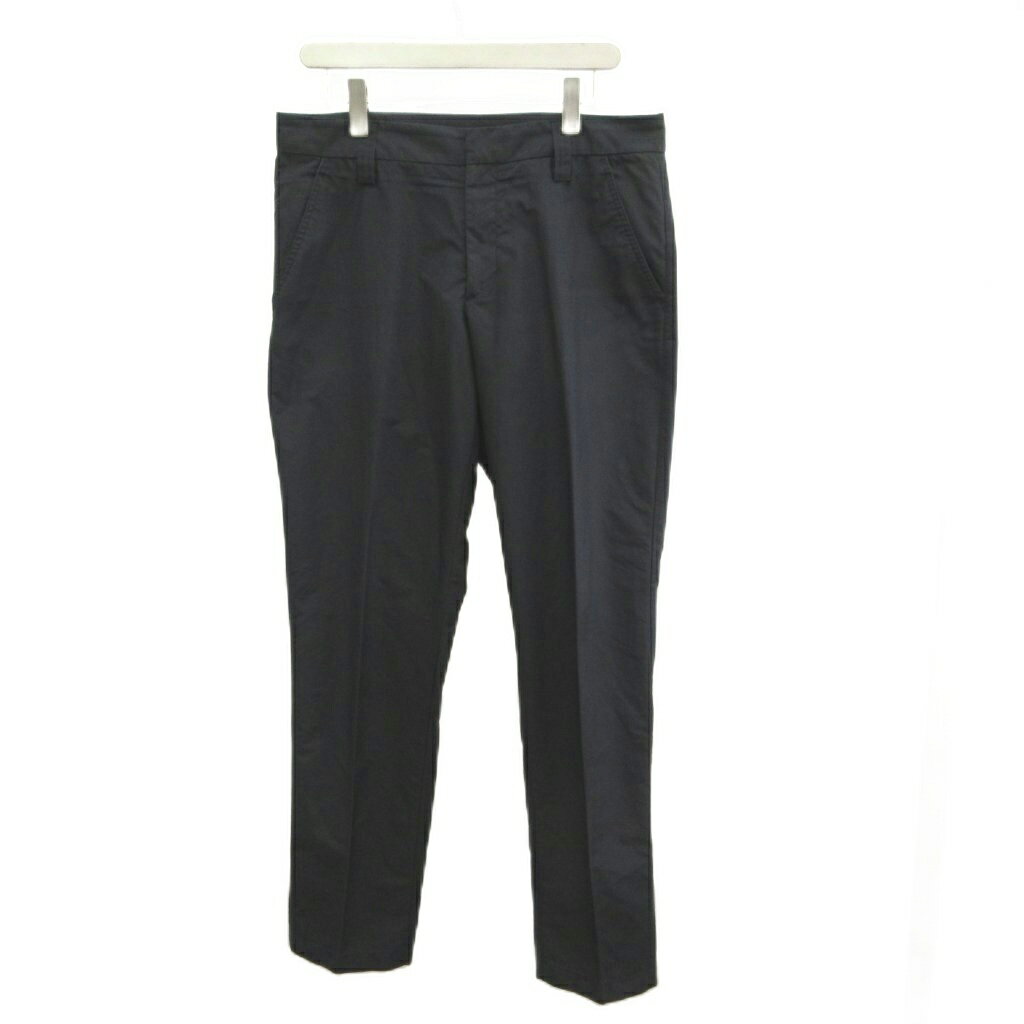 【中古】ジェイリンドバーグ J.LINDEBERG パンツ 33 黒 ブラック 無地 フルレングス /MD ■ECA006 メンズ 【ベクトル 古着】 260610ブランドジェイリンドバーグ J.LINDEBERG表記サイズ33実寸サイズウエスト：84cm　もも幅：30cm　裾幅：20cm　股上：26cm　股下：82cm　　素材ポリエステル色黒 ブラック状態全体的に色褪せていますが、その他に目立ったダメージはなく、問題なくご使用いただける商品です。 ※あくまでも中古品ですので掲載写真や記載内容をご確認いただき、ご理解の上ご購入ください。付属品替えボタン備考株式会社 スタンダード商品のお問い合わせの回答を休止しております。＊各商品ページの商品詳細等をご確認の上ご購入ください。【中古】ジェイリンドバーグ J.LINDEBERG パンツ 33 黒 ブラック 無地 フルレングス /MD ■ECA006 メンズ 【ベクトル 古着】 260610状態ランク　”AB”詳細については、下記および「状態ランクについて」ページをご覧ください。未使用・新品の商品ほぼ新品同様の商品使用感が少なく、かなり状態の良い商品使用感はあるが、傷や汚れの少ない商品使用感の他、傷や汚れが見られる商品かなり大きな傷みがある難あり商品※S〜CランクはUSED品となりますので、使用感をご理解の上でご入札下さい。状態ランクについてinformationブランドジェイリンドバーグ J.LINDEBERG表記サイズ33実寸サイズウエスト：84cm　もも幅：30cm　裾幅：20cm　股上：26cm　股下：82cm　　素材ポリエステル色黒 ブラック状態全体的に色褪せていますが、その他に目立ったダメージはなく、問題なくご使用いただける商品です。 ※あくまでも中古品ですので掲載写真や記載内容をご確認いただき、ご理解の上ご購入ください。付属品替えボタン備考株式会社 スタンダード商品のお問い合わせの回答を休止しております。＊各商品ページの商品詳細等をご確認の上ご購入ください。本商品は一点物です他サイトや店舗にて販売している商品です。多少のお時間差にて欠品になることもございます。予めご了承頂ますようお願い致します。ベクトル・サイズガイドはこちらこの商品と同じブランドの商品を見る