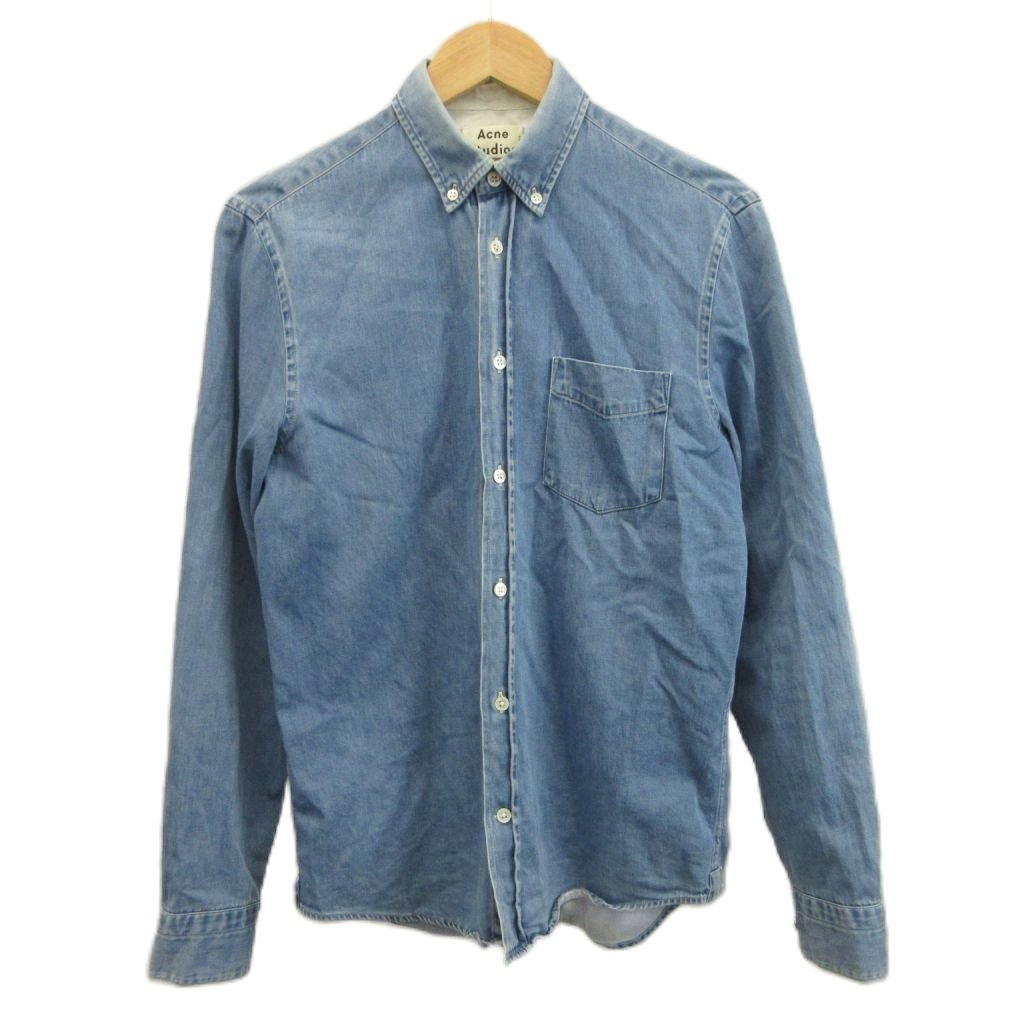 【中古】アクネ ストゥディオズ Acne Studios シャツ 44 青 ブルー ボタンダウンカラー 胸ポケット 長袖 /KK ■GY53 メンズ 【ベクトル 古着】 260702ブランドアクネ ストゥディオズ Acne Studios表記サイズ44実寸サイズ肩幅：42cm　身幅：48cm　着丈：67cm　袖丈：63cm　　素材綿、ビスコースレーヨン色青 ブルー状態首周りに少し黄ばみがございますが、その他に目立ったダメージはなく、問題なくご使用いただける商品です。 ※あくまでも中古品ですので掲載写真や記載内容をご確認いただき、ご理解の上ご購入ください。商品のお問い合わせの回答を休止しております。＊各商品ページの商品詳細等をご確認の上ご購入ください。【中古】アクネ ストゥディオズ Acne Studios シャツ 44 青 ブルー ボタンダウンカラー 胸ポケット 長袖 /KK ■GY53 メンズ 【ベクトル 古着】 260702状態ランク　”AB”詳細については、下記および「状態ランクについて」ページをご覧ください。未使用・新品の商品ほぼ新品同様の商品使用感が少なく、かなり状態の良い商品使用感はあるが、傷や汚れの少ない商品使用感の他、傷や汚れが見られる商品かなり大きな傷みがある難あり商品※S〜CランクはUSED品となりますので、使用感をご理解の上でご入札下さい。状態ランクについてinformationブランドアクネ ストゥディオズ Acne Studios表記サイズ44実寸サイズ肩幅：42cm　身幅：48cm　着丈：67cm　袖丈：63cm　　素材綿、ビスコースレーヨン色青 ブルー状態首周りに少し黄ばみがございますが、その他に目立ったダメージはなく、問題なくご使用いただける商品です。 ※あくまでも中古品ですので掲載写真や記載内容をご確認いただき、ご理解の上ご購入ください。商品のお問い合わせの回答を休止しております。＊各商品ページの商品詳細等をご確認の上ご購入ください。本商品は一点物です他サイトや店舗にて販売している商品です。多少のお時間差にて欠品になることもございます。予めご了承頂ますようお願い致します。ベクトル・サイズガイドはこちらこの商品と同じブランドの商品を見る