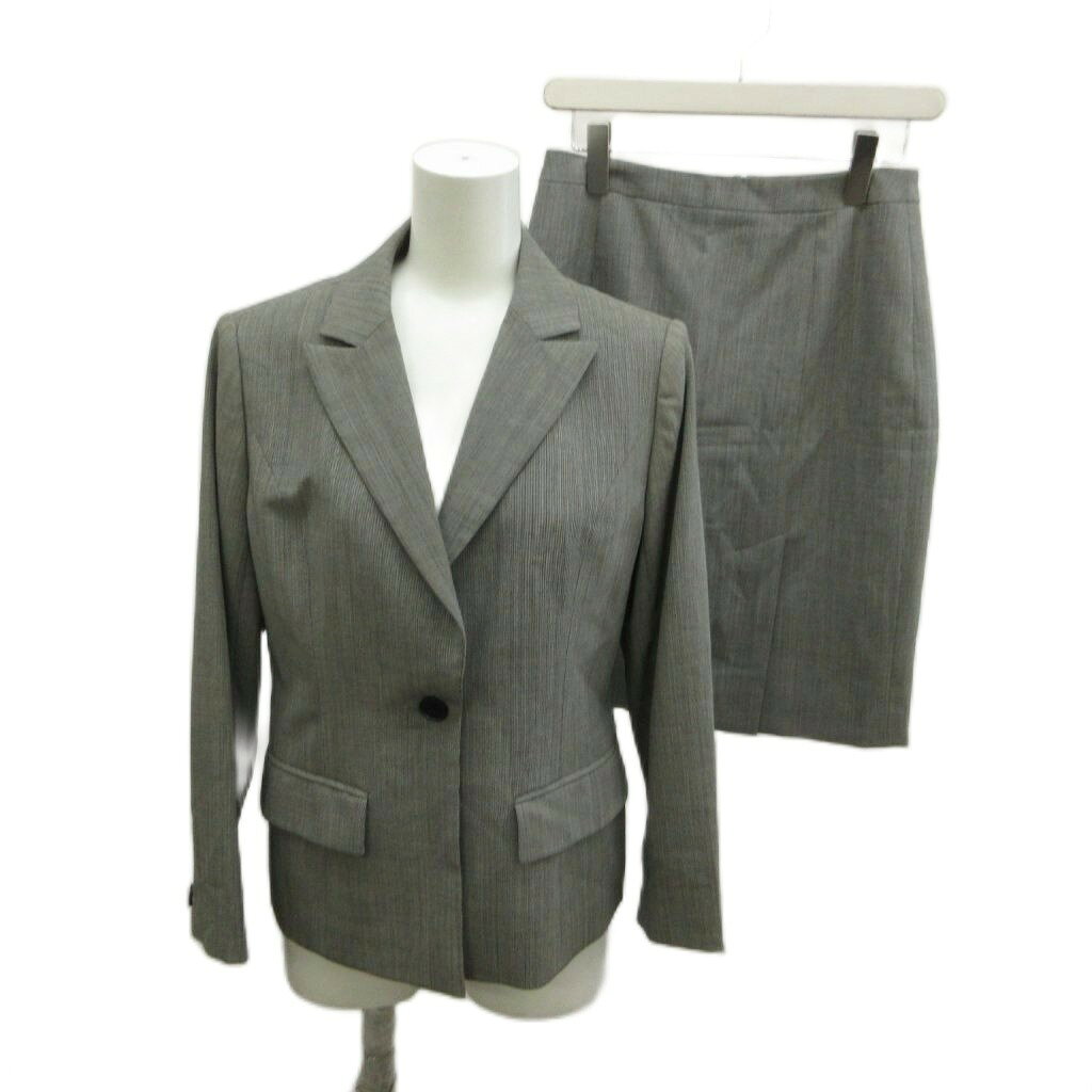 【中古】ランバン LANVIN スーツ セットアップ 上下2点セット テーラードジャケット スカート 40 グレー 長袖 テーラードカラー /KK ■GY53 レディース 【ベクトル 古着】 260702ブランドランバン LANVIN表記サイズ40実寸サイズジャケット 肩幅：36cm　ジャケット 身幅：42cm　ジャケット 袖丈：51cm　ジャケット 着丈：53cm　スカート ウエスト：68cm　スカート ヒップ：88cm　スカート丈：54cm　　素材表地：毛 裏地：キュプラ色グレー仕様裏地あり状態使用感が少なく、かなり状態の良い商品です。 ※あくまでも中古品ですので掲載写真や記載内容をご確認いただき、ご理解の上ご購入ください。備考品番：K1J2324 カネボウサンディジェーム（株）商品のお問い合わせの回答を休止しております。＊各商品ページの商品詳細等をご確認の上ご購入ください。【中古】ランバン LANVIN スーツ セットアップ 上下2点セット テーラードジャケット スカート 40 グレー 長袖 テーラードカラー /KK ■GY53 レディース 【ベクトル 古着】 260702状態ランク　”A”詳細については、下記および「状態ランクについて」ページをご覧ください。未使用・新品の商品ほぼ新品同様の商品使用感が少なく、かなり状態の良い商品使用感はあるが、傷や汚れの少ない商品使用感の他、傷や汚れが見られる商品かなり大きな傷みがある難あり商品※S〜CランクはUSED品となりますので、使用感をご理解の上でご入札下さい。状態ランクについてinformationブランドランバン LANVIN表記サイズ40実寸サイズジャケット 肩幅：36cm　ジャケット 身幅：42cm　ジャケット 袖丈：51cm　ジャケット 着丈：53cm　スカート ウエスト：68cm　スカート ヒップ：88cm　スカート丈：54cm　　素材表地：毛 裏地：キュプラ色グレー仕様裏地あり状態使用感が少なく、かなり状態の良い商品です。 ※あくまでも中古品ですので掲載写真や記載内容をご確認いただき、ご理解の上ご購入ください。備考品番：K1J2324 カネボウサンディジェーム（株）商品のお問い合わせの回答を休止しております。＊各商品ページの商品詳細等をご確認の上ご購入ください。本商品は一点物です他サイトや店舗にて販売している商品です。多少のお時間差にて欠品になることもございます。予めご了承頂ますようお願い致します。ベクトル・サイズガイドはこちらこの商品と同じブランドの商品を見る