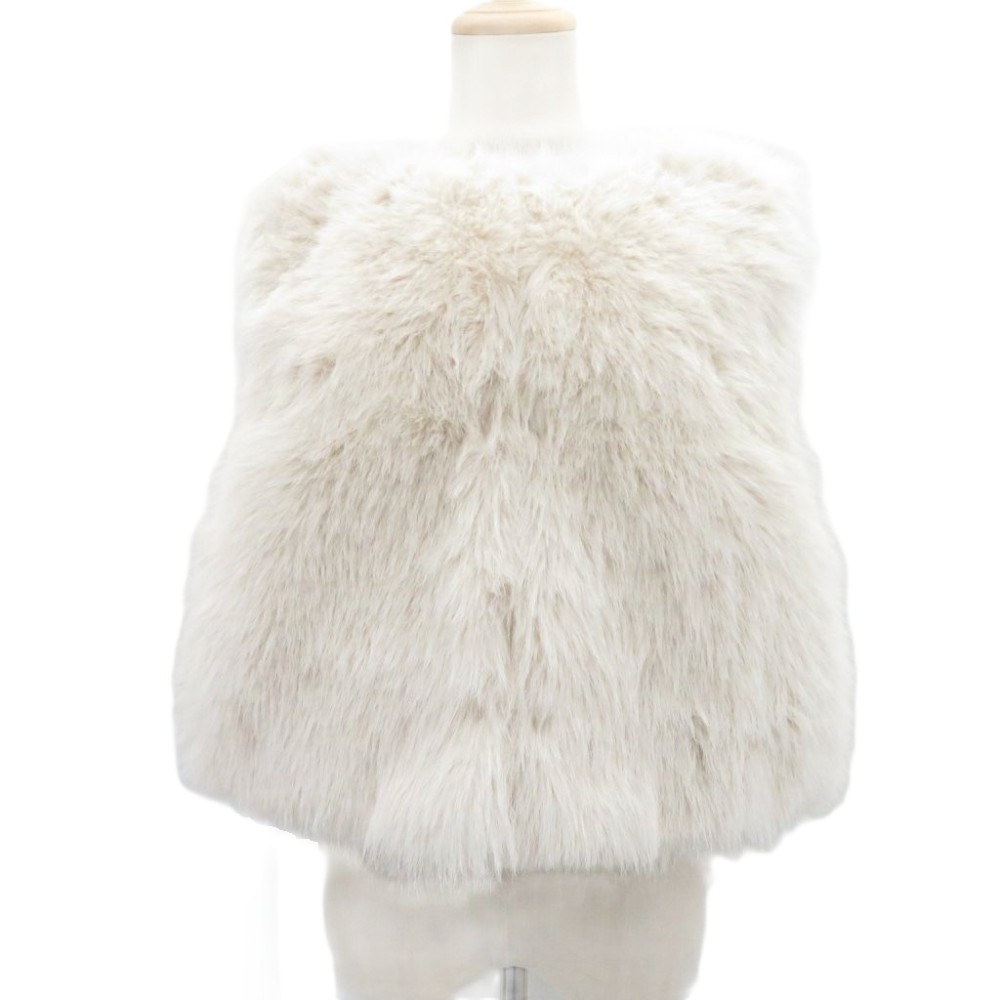 【中古】ザラ ZARA フェイクファーベスト ミドル丈 XL ライトグレージュ /SM33 ■GY75 レディース 【ベクトル 古着】 260713ブランドザラ ZARA表記サイズXL実寸サイズ身幅：53cm　着丈：49cm　　素材表地：ポリエステル 裏地：ポリエステル色ライトグレージュ仕様若干厚手状態使用感が少なく、かなり状態の良い商品です。 ※あくまでも中古品ですので掲載写真や記載内容をご確認いただき、ご理解の上ご購入ください。備考株式会社ITXジャパン商品のお問い合わせの回答を休止しております。＊各商品ページの商品詳細等をご確認の上ご購入ください。【中古】ザラ ZARA フェイクファーベスト ミドル丈 XL ライトグレージュ /SM33 ■GY75 レディース 【ベクトル 古着】 260713状態ランク　”A”詳細については、下記および「状態ランクについて」ページをご覧ください。未使用・新品の商品ほぼ新品同様の商品使用感が少なく、かなり状態の良い商品使用感はあるが、傷や汚れの少ない商品使用感の他、傷や汚れが見られる商品かなり大きな傷みがある難あり商品※S〜CランクはUSED品となりますので、使用感をご理解の上でご入札下さい。状態ランクについてinformationブランドザラ ZARA表記サイズXL実寸サイズ身幅：53cm　着丈：49cm　　素材表地：ポリエステル 裏地：ポリエステル色ライトグレージュ仕様若干厚手状態使用感が少なく、かなり状態の良い商品です。 ※あくまでも中古品ですので掲載写真や記載内容をご確認いただき、ご理解の上ご購入ください。備考株式会社ITXジャパン商品のお問い合わせの回答を休止しております。＊各商品ページの商品詳細等をご確認の上ご購入ください。本商品は一点物です他サイトや店舗にて販売している商品です。多少のお時間差にて欠品になることもございます。予めご了承頂ますようお願い致します。ベクトル・サイズガイドはこちらこの商品と同じブランドの商品を見る