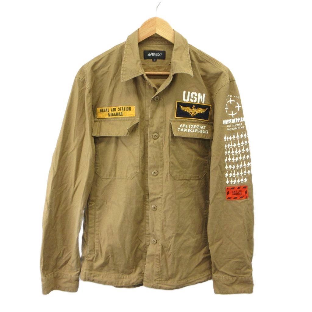 【中古】アヴィレックス AVIREX マルチ ファンクション 長袖シャツ XL キャメル ワッペン付き / 6105138 NP ■ECB007 メンズ 【ベクトル 古着】 260803ブランドアヴィレックス AVIREX表記サイズXL実寸サイズ肩幅：49cm　身幅：58cm　着丈：77cm　袖丈：65cm　　素材綿、ポリウレタン色キャメル仕様裏地なし状態使用感が少なく、かなり状態の良い商品です。 ※あくまでも中古品ですので掲載写真や記載内容をご確認いただき、ご理解の上ご購入ください。備考（株）上野商会 品番:6105138商品のお問い合わせの回答を休止しております。＊各商品ページの商品詳細等をご確認の上ご購入ください。【中古】アヴィレックス AVIREX マルチ ファンクション 長袖シャツ XL キャメル ワッペン付き / 6105138 NP ■ECB007 メンズ 【ベクトル 古着】 260803状態ランク　”A”詳細については、下記および「状態ランクについて」ページをご覧ください。未使用・新品の商品ほぼ新品同様の商品使用感が少なく、かなり状態の良い商品使用感はあるが、傷や汚れの少ない商品使用感の他、傷や汚れが見られる商品かなり大きな傷みがある難あり商品※S〜CランクはUSED品となりますので、使用感をご理解の上でご入札下さい。状態ランクについてinformationブランドアヴィレックス AVIREX表記サイズXL実寸サイズ肩幅：49cm　身幅：58cm　着丈：77cm　袖丈：65cm　　素材綿、ポリウレタン色キャメル仕様裏地なし状態使用感が少なく、かなり状態の良い商品です。 ※あくまでも中古品ですので掲載写真や記載内容をご確認いただき、ご理解の上ご購入ください。備考（株）上野商会 品番:6105138商品のお問い合わせの回答を休止しております。＊各商品ページの商品詳細等をご確認の上ご購入ください。本商品は一点物です他サイトや店舗にて販売している商品です。多少のお時間差にて欠品になることもございます。予めご了承頂ますようお願い致します。ベクトル・サイズガイドはこちらこの商品と同じブランドの商品を見る