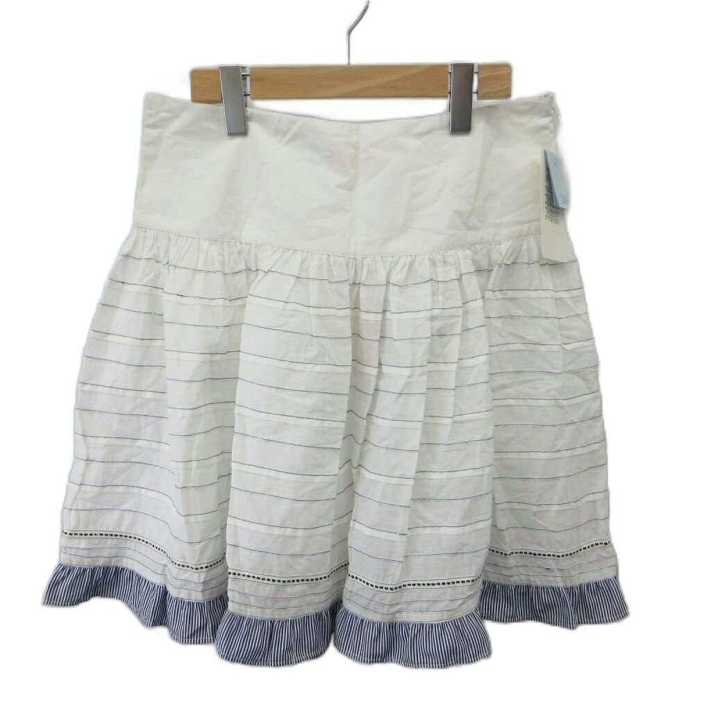 【中古】未使用品 ブルーガール ブルマリン BLUGIRL BLUMARINE ギャザースカート 42 白 ホワイト 紺 ネイビー ボーダー柄 フリル ひざ上丈 /NP ■ECB007 レディース 【ベクトル 古着】 260803ブランドブルーガール ブルマリン BLUGIRL BLUMARINE表記サイズ42実寸サイズウエスト：74cm　ヒップ：104cm　スカート丈：50cm　　素材綿色白 ホワイト 紺 ネイビー仕様裏地なし状態未使用品です。 ※未使用品・新品同様の商品ではございますが、一度は一般の方の手に渡り、個人で保管されていた商品です。また、保管・陳列時の薄いスレなど微細な状態変化が見られる場合がございます。ご理解の上ご購入ください。備考ブルーベル・ファッション（株） 品番:71.3823.148商品のお問い合わせの回答を休止しております。＊各商品ページの商品詳細等をご確認の上ご購入ください。【中古】未使用品 ブルーガール ブルマリン BLUGIRL BLUMARINE ギャザースカート 42 白 ホワイト 紺 ネイビー ボーダー柄 フリル ひざ上丈 /NP ■ECB007 レディース 【ベクトル 古着】 260803状態ランク　”S”詳細については、下記および「状態ランクについて」ページをご覧ください。未使用・新品の商品ほぼ新品同様の商品使用感が少なく、かなり状態の良い商品使用感はあるが、傷や汚れの少ない商品使用感の他、傷や汚れが見られる商品かなり大きな傷みがある難あり商品※S〜CランクはUSED品となりますので、使用感をご理解の上でご入札下さい。状態ランクについてinformationブランドブルーガール ブルマリン BLUGIRL BLUMARINE表記サイズ42実寸サイズウエスト：74cm　ヒップ：104cm　スカート丈：50cm　　素材綿色白 ホワイト 紺 ネイビー仕様裏地なし状態未使用品です。 ※未使用品・新品同様の商品ではございますが、一度は一般の方の手に渡り、個人で保管されていた商品です。また、保管・陳列時の薄いスレなど微細な状態変化が見られる場合がございます。ご理解の上ご購入ください。備考ブルーベル・ファッション（株） 品番:71.3823.148商品のお問い合わせの回答を休止しております。＊各商品ページの商品詳細等をご確認の上ご購入ください。本商品は一点物です他サイトや店舗にて販売している商品です。多少のお時間差にて欠品になることもございます。予めご了承頂ますようお願い致します。ベクトル・サイズガイドはこちらこの商品と同じブランドの商品を見る